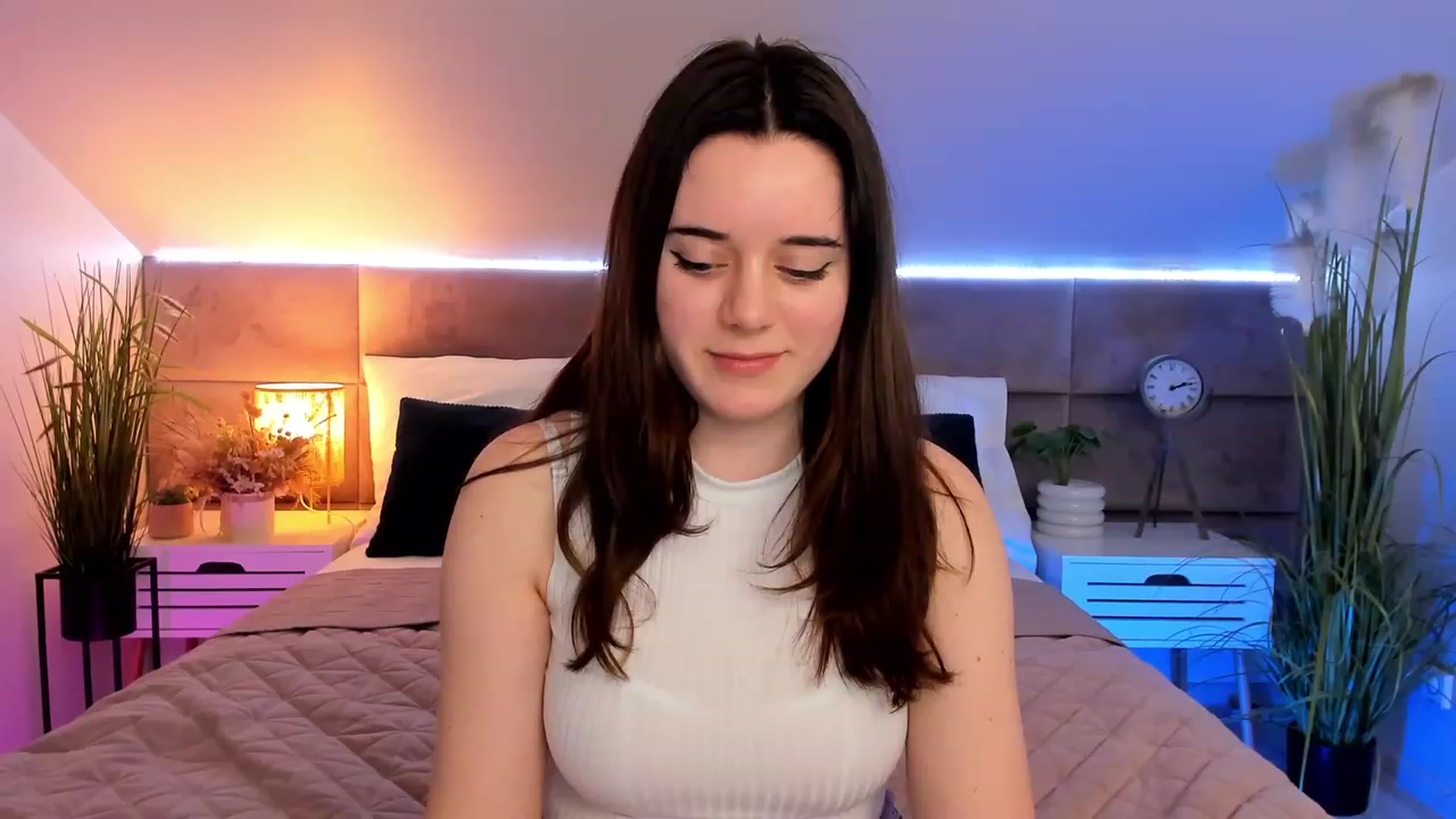 Gallery image thumbnail from JeyEvans's myfreecams stream on, 04/05/2023, 18:35 image 17 of 20