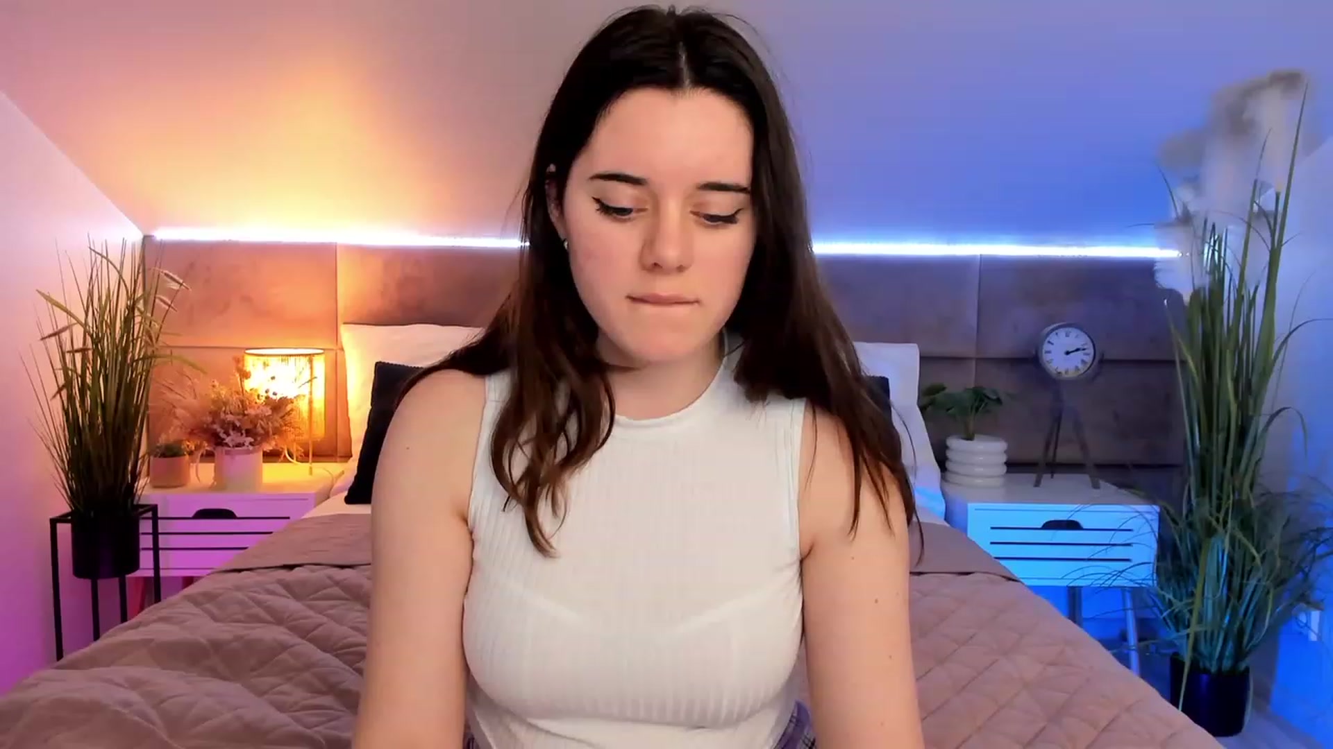 Gallery image thumbnail from JeyEvans's myfreecams stream on, 04/05/2023, 18:35 image 7 of 20