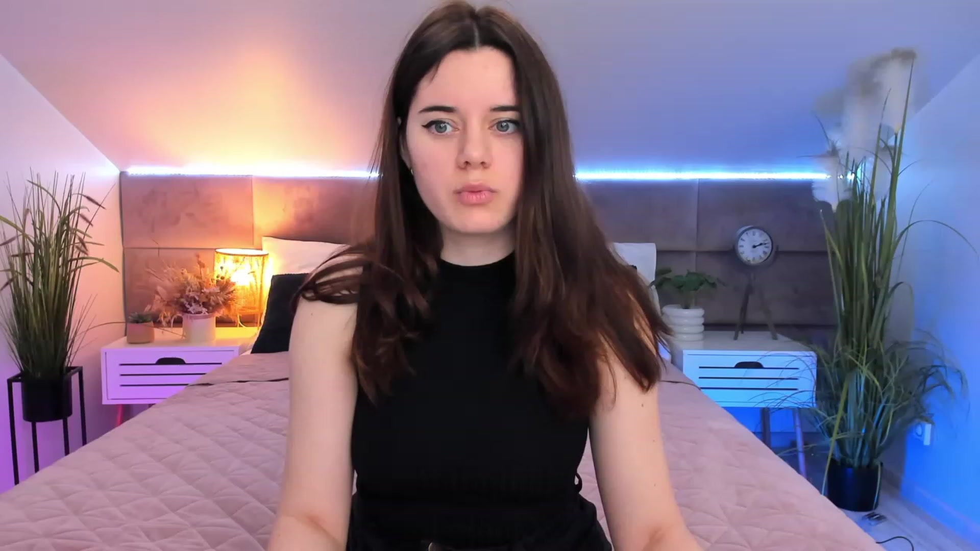 Gallery image thumbnail from JeyEvans's myfreecams stream on, 04/06/2023, 14:08 image 3 of 20