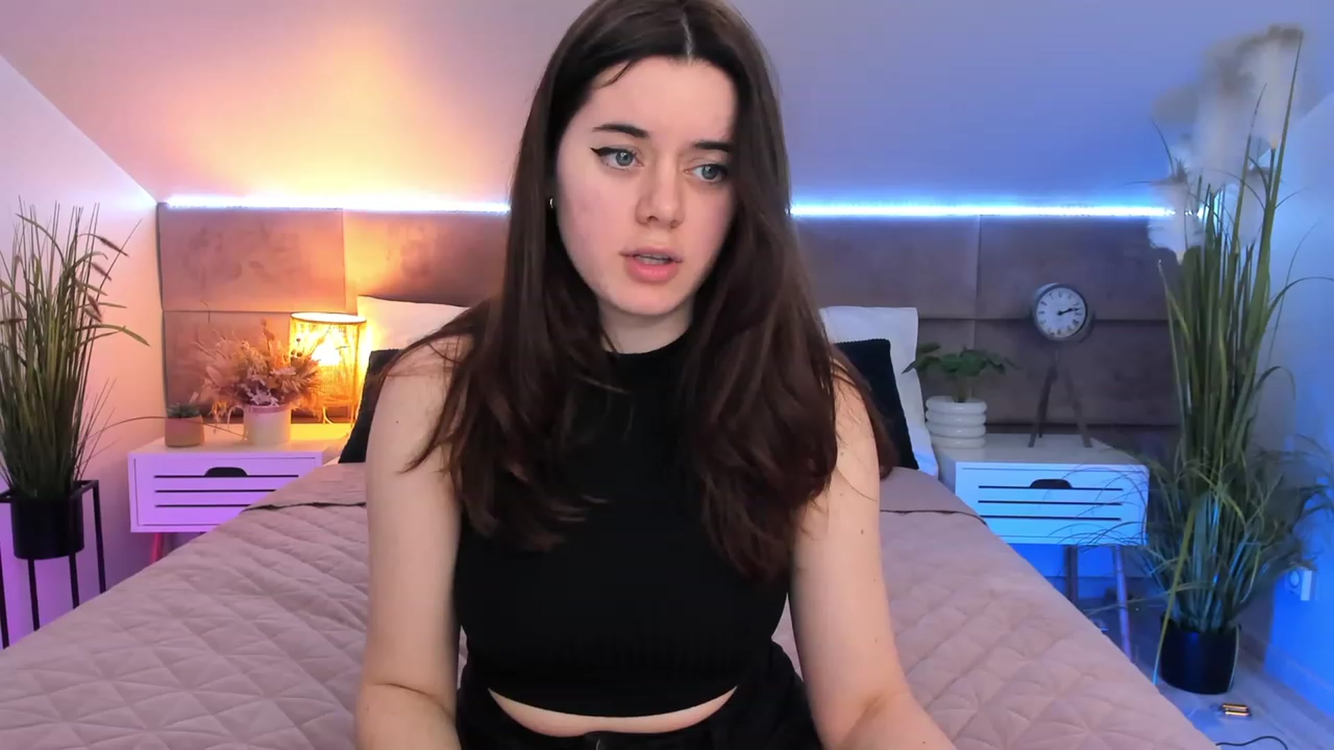 Gallery image thumbnail from JeyEvans's myfreecams stream on, 04/06/2023, 14:08 image 17 of 20