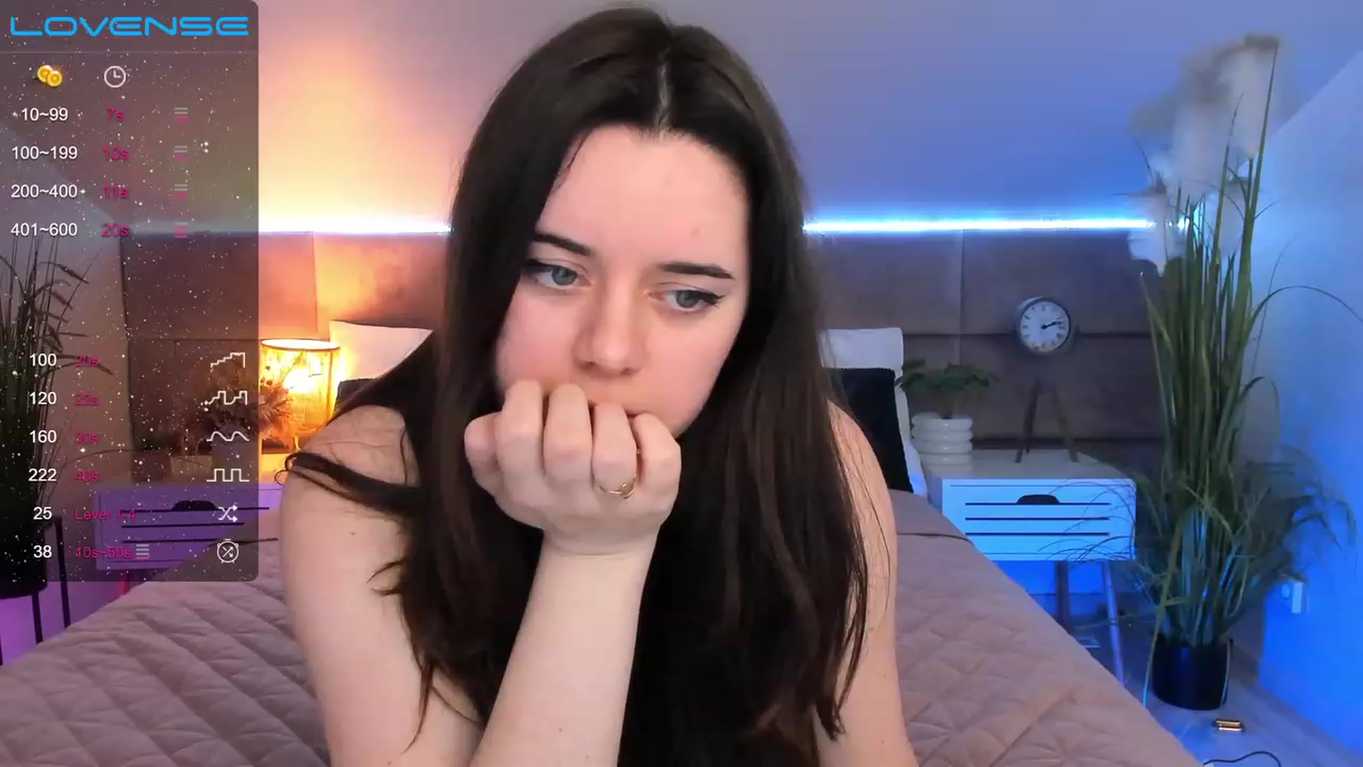Gallery image thumbnail from JeyEvans's myfreecams stream on, 04/06/2023, 18:57 image 1 of 20