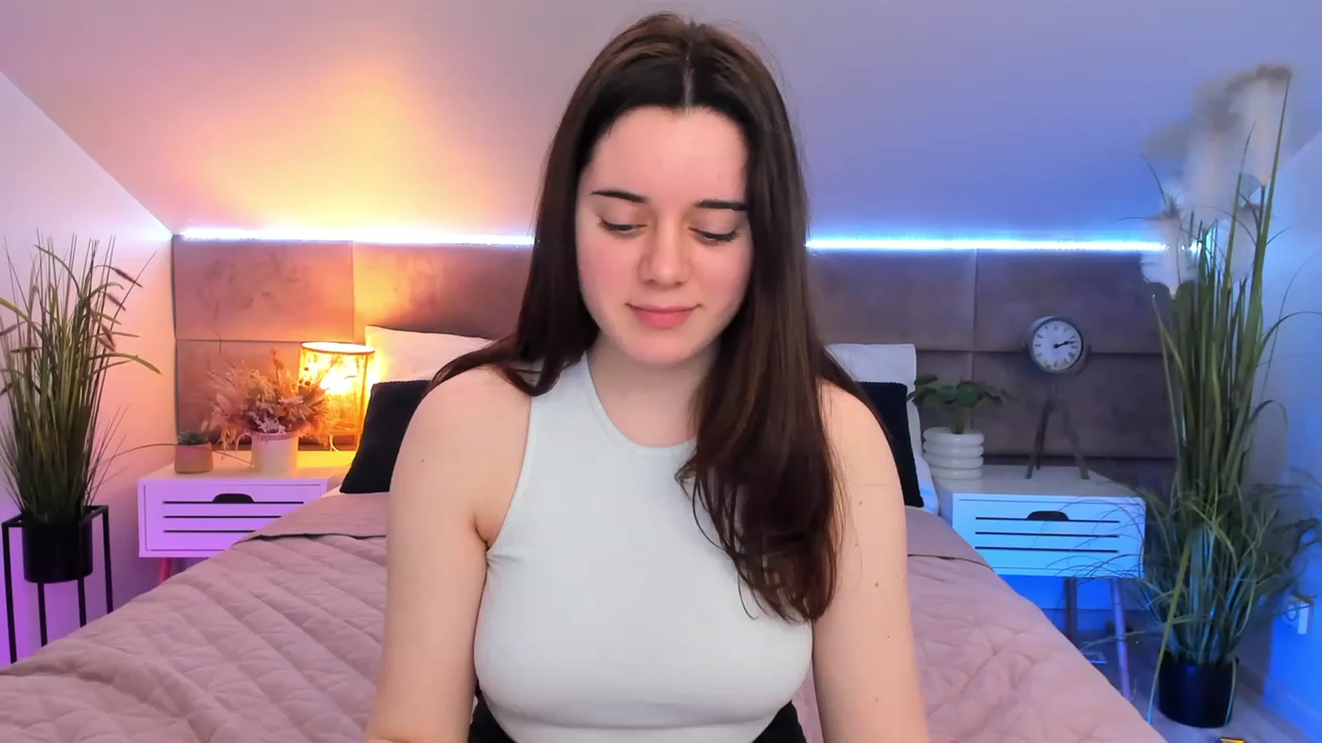 Gallery image thumbnail from JeyEvans's myfreecams stream on, 04/07/2023, 08:36 image 14 of 20