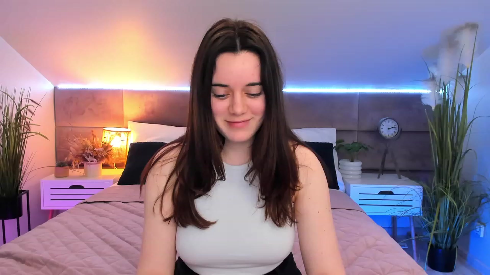 Gallery image thumbnail from JeyEvans's myfreecams stream on, 04/07/2023, 08:36 image 4 of 20