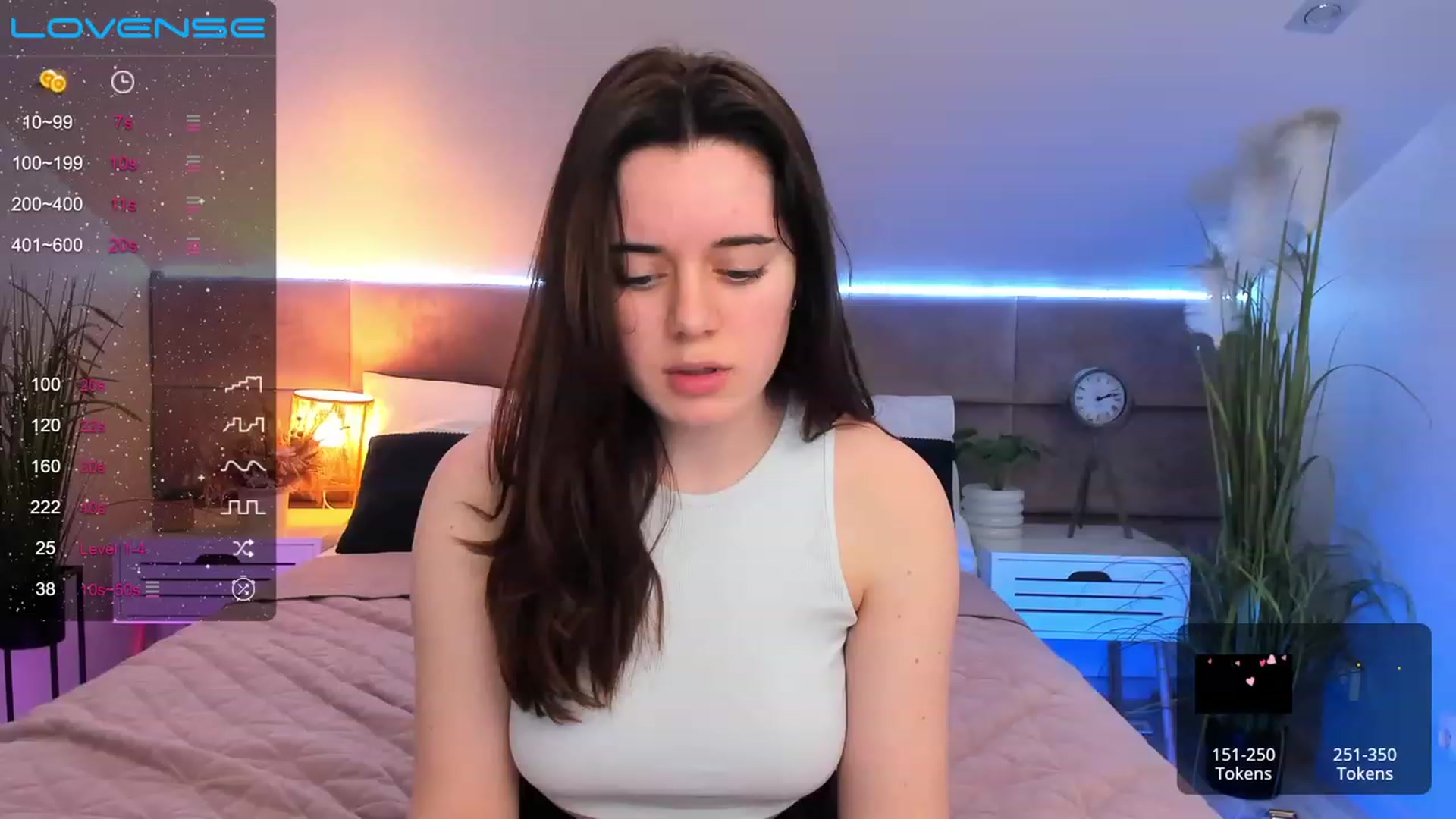 Gallery image thumbnail from JeyEvans's myfreecams stream on, 04/07/2023, 10:10 image 2 of 20