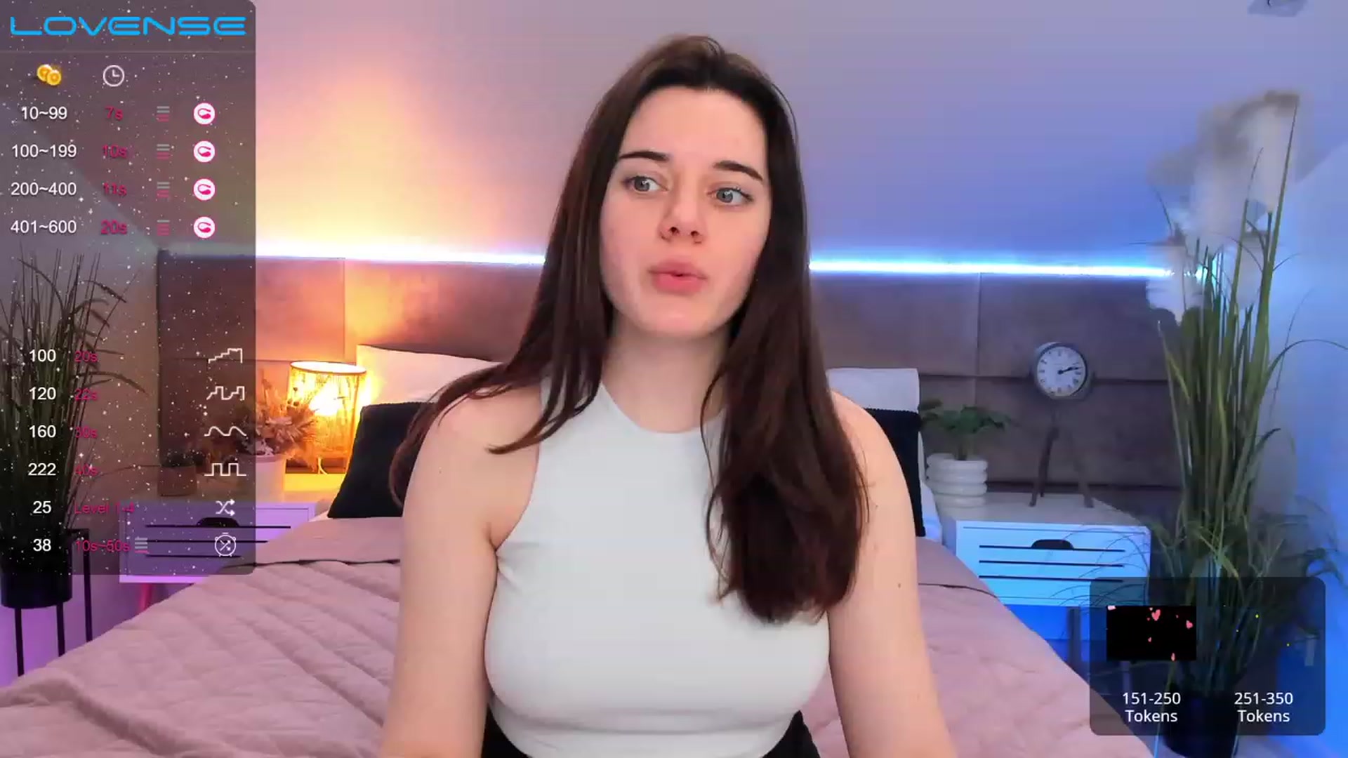 Gallery image thumbnail from JeyEvans's myfreecams stream on, 04/07/2023, 10:10 image 19 of 20