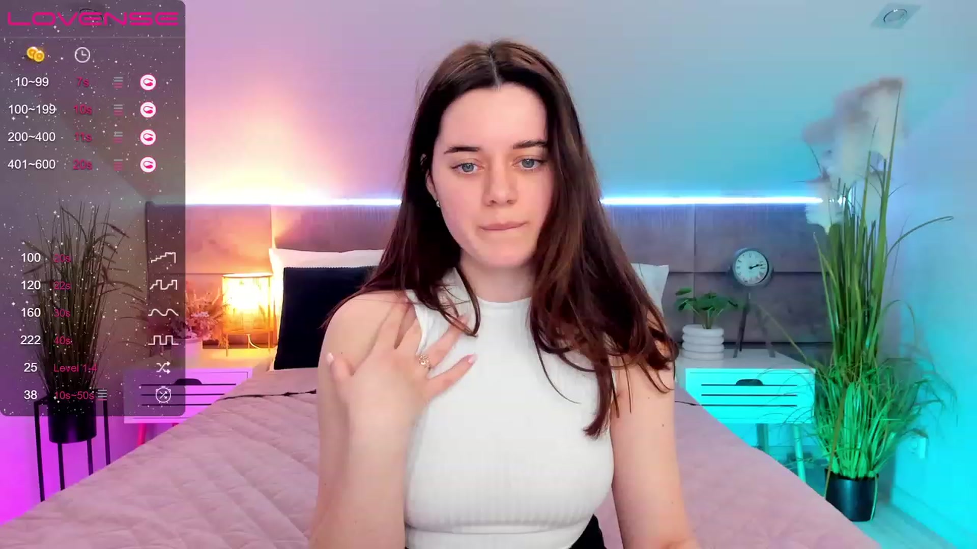 Gallery image thumbnail from JeyEvans's myfreecams stream on, 04/12/2023, 13:05 image 13 of 20