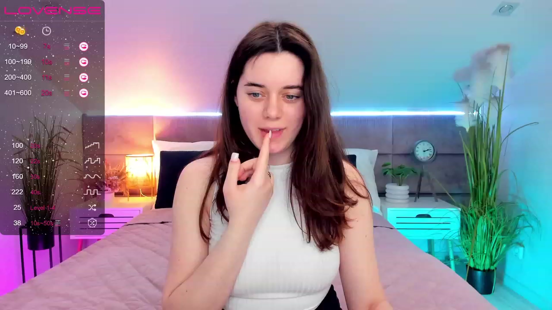 Gallery image thumbnail from JeyEvans's myfreecams stream on, 04/12/2023, 13:05 image 17 of 20