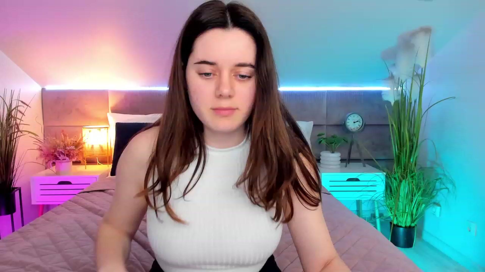 Gallery image thumbnail from JeyEvans's myfreecams stream on, 04/12/2023, 16:17 image 11 of 20