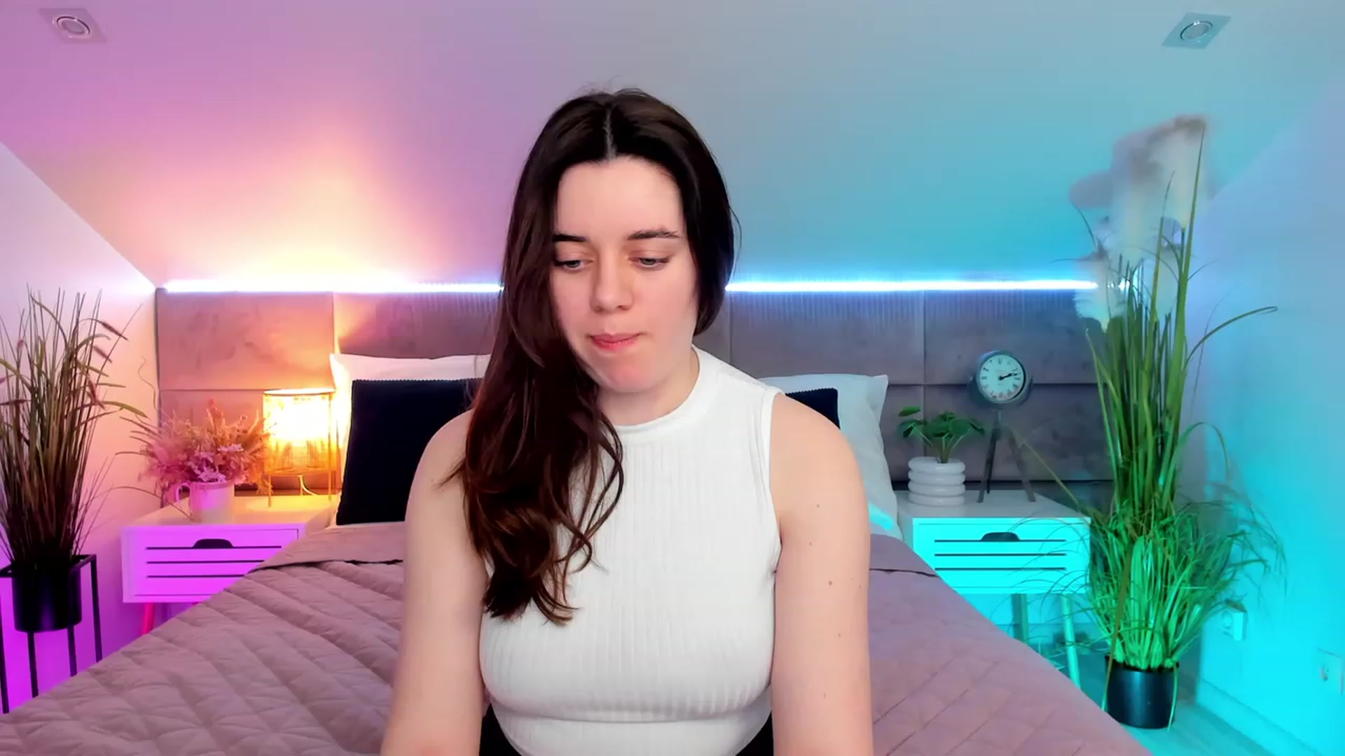 Gallery image thumbnail from JeyEvans's myfreecams stream on, 04/12/2023, 16:17 image 3 of 20