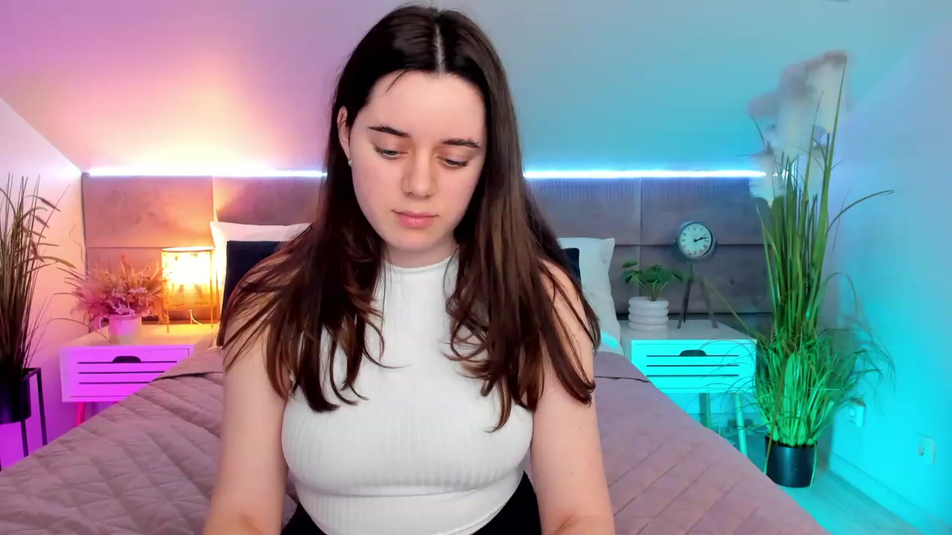Gallery image thumbnail from JeyEvans's myfreecams stream on, 04/12/2023, 16:17 image 17 of 20
