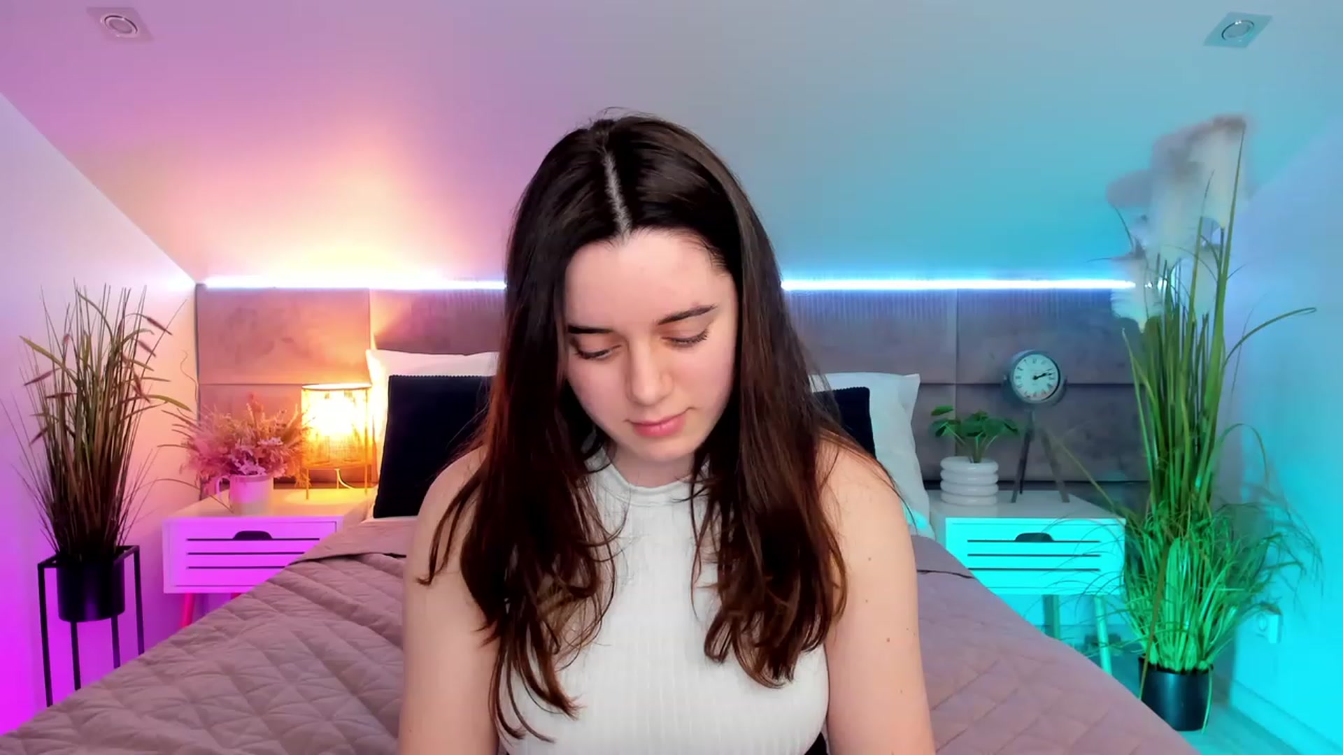 Gallery image thumbnail from JeyEvans's myfreecams stream on, 04/12/2023, 17:46 image 13 of 20
