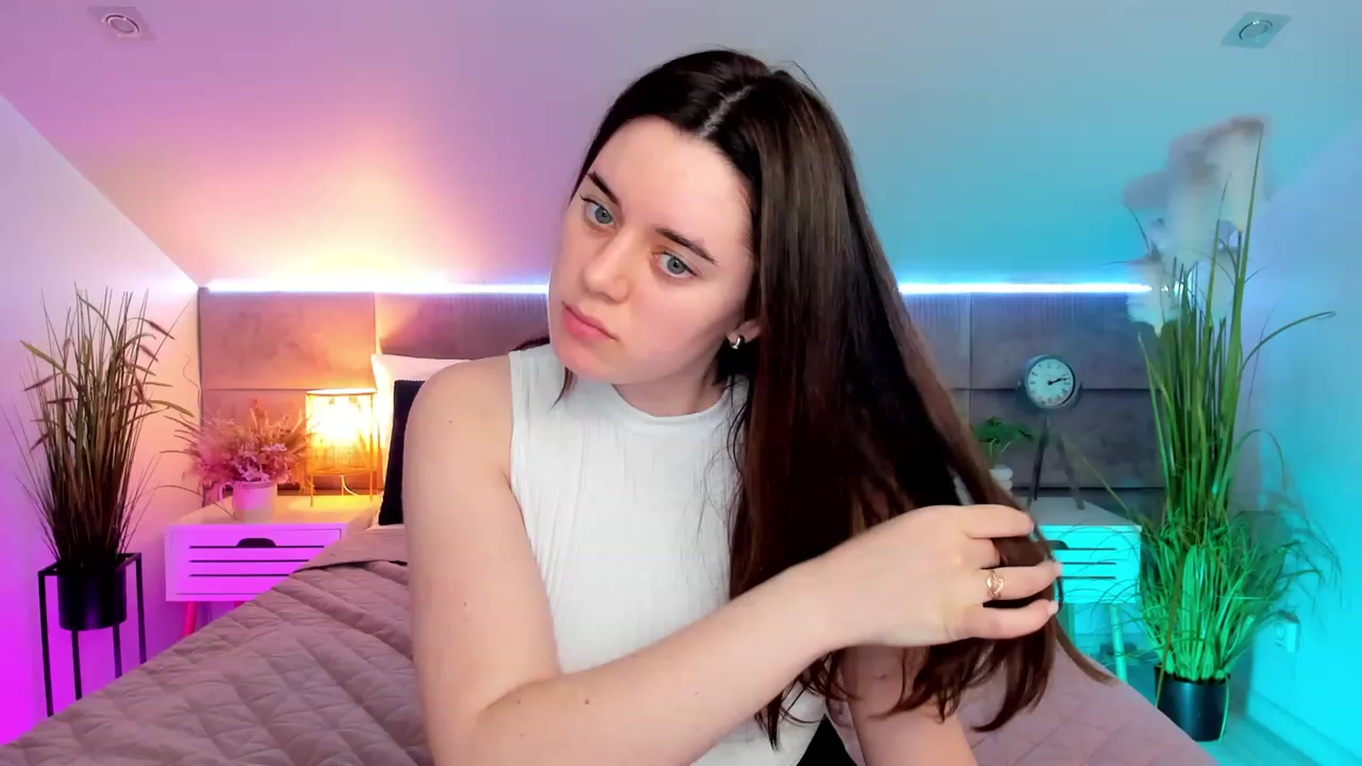 Gallery image thumbnail from JeyEvans's myfreecams stream on, 04/12/2023, 17:46 image 2 of 20