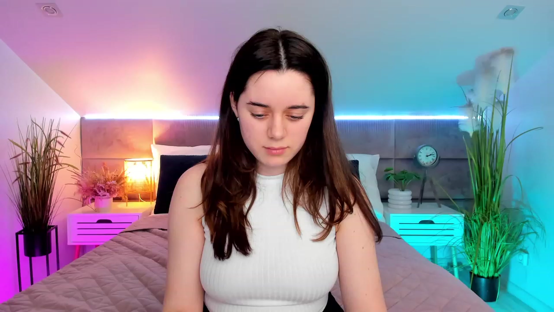Gallery image thumbnail from JeyEvans's myfreecams stream on, 04/12/2023, 17:46 image 17 of 20