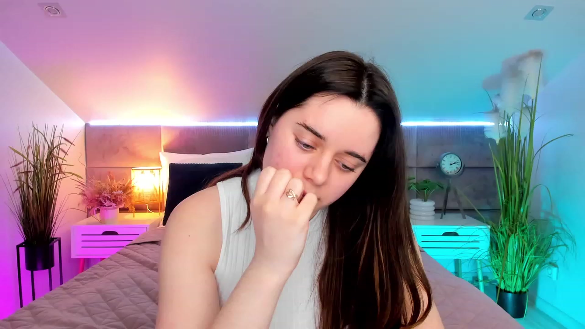 Gallery image thumbnail from JeyEvans's myfreecams stream on, 04/12/2023, 17:46 image 1 of 20