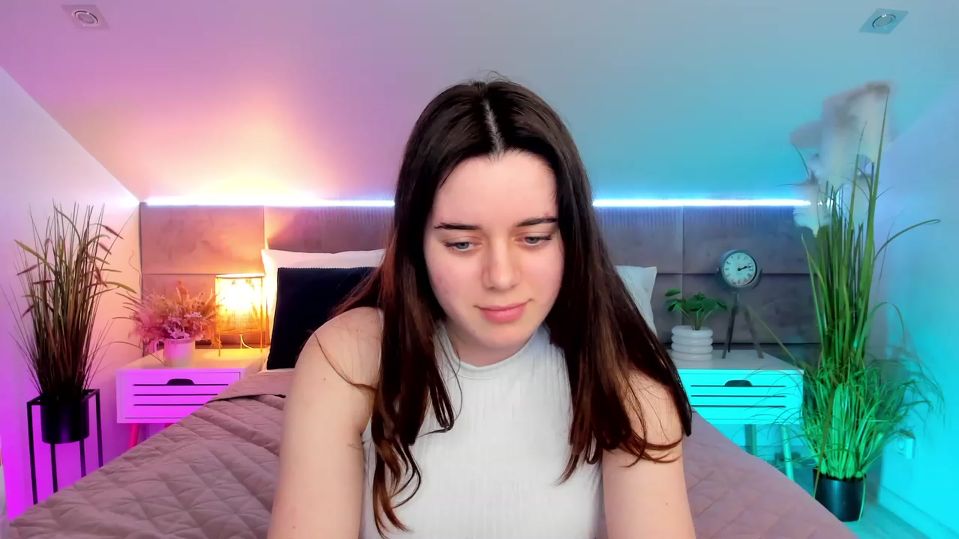 Gallery image thumbnail from JeyEvans's myfreecams stream on, 04/12/2023, 17:46 image 6 of 20