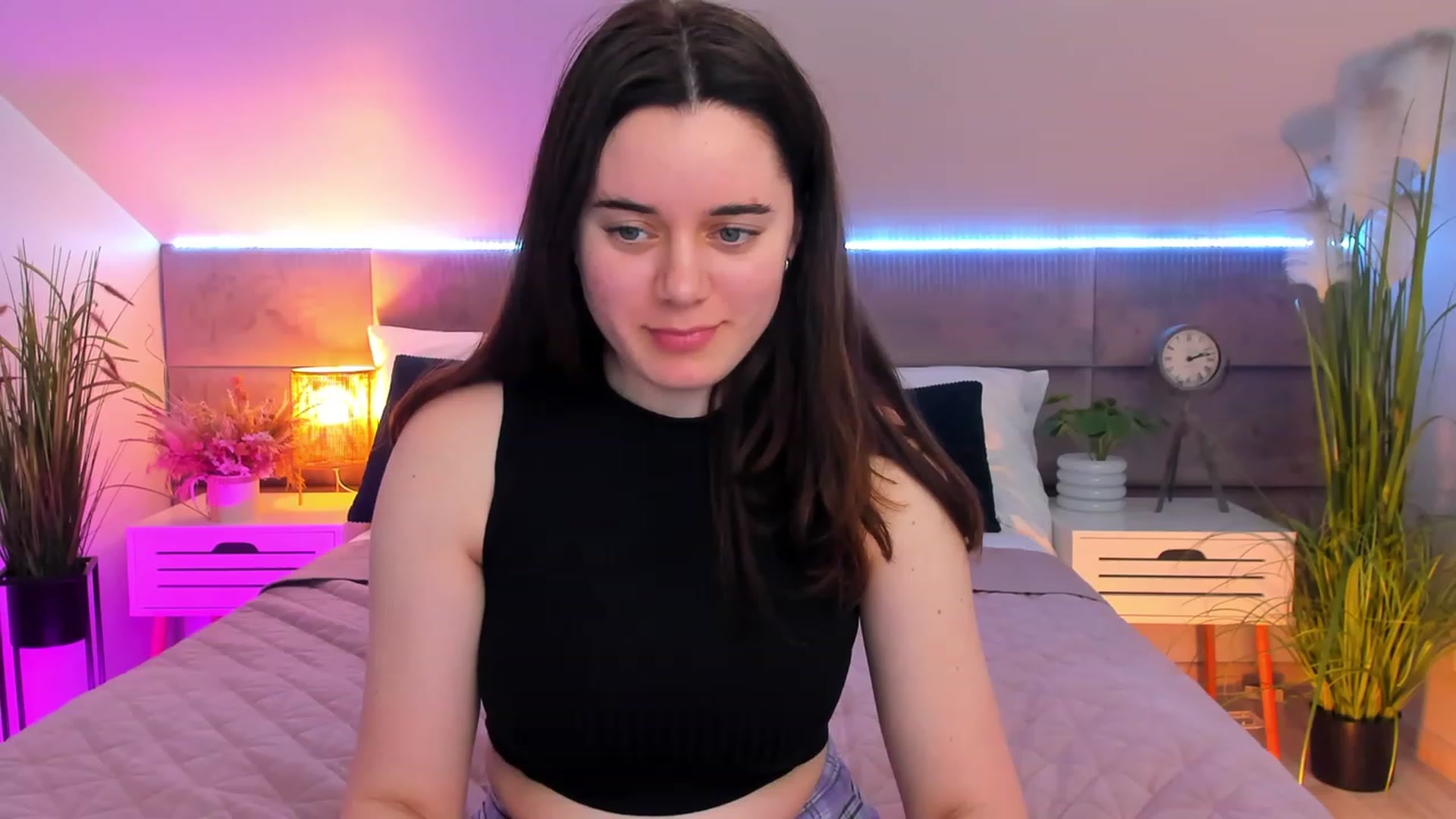 Gallery image thumbnail from JeyEvans's myfreecams stream on, 04/13/2023, 14:45 image 10 of 20