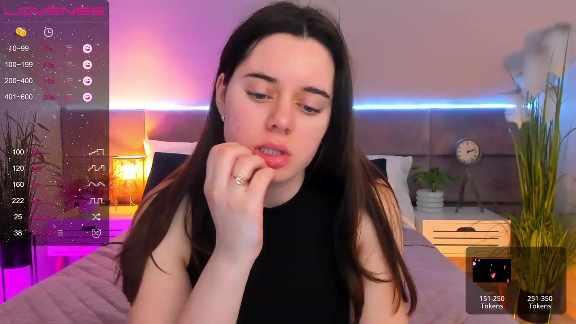 Gallery image thumbnail from JeyEvans's myfreecams stream on, 04/13/2023, 16:46 image 6 of 20