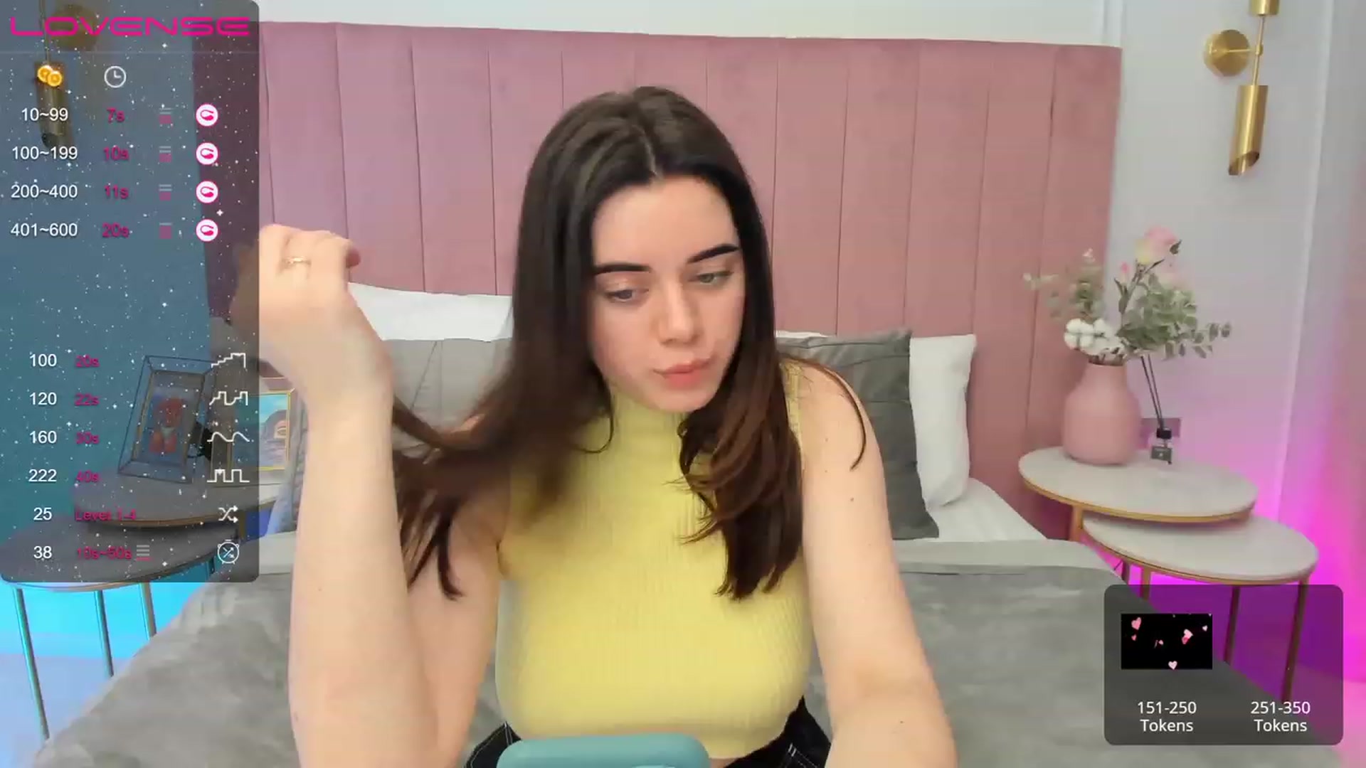 Gallery image thumbnail from JeyEvans's myfreecams stream on, 05/05/2023, 07:25 image 4 of 20