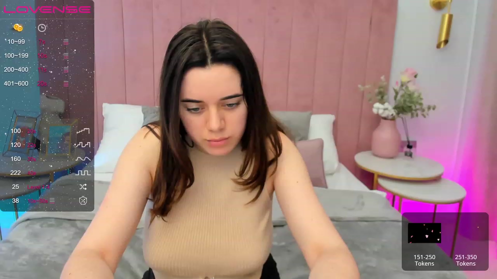 Gallery image thumbnail from JeyEvans's myfreecams stream on, 05/07/2023, 11:17 image 2 of 20