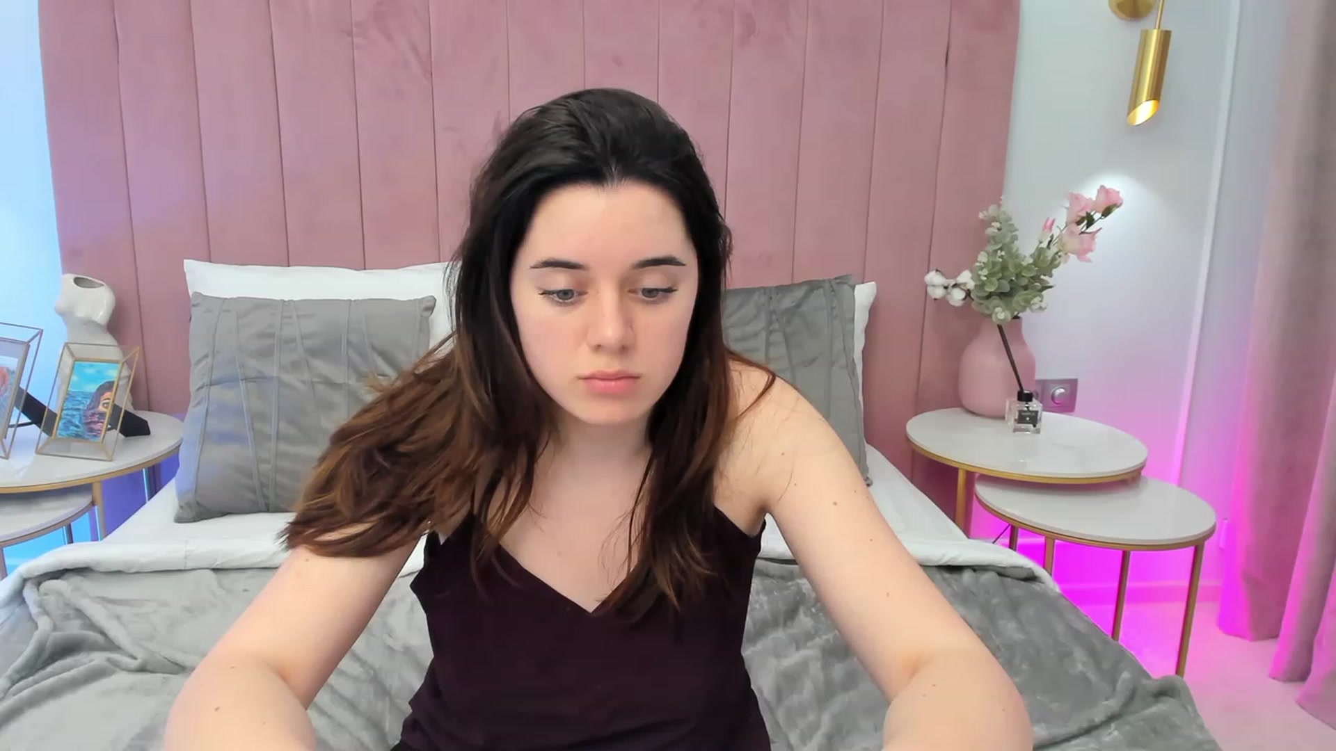 Gallery image thumbnail from JeyEvans's myfreecams stream on, 05/18/2023, 18:48 image 18 of 20