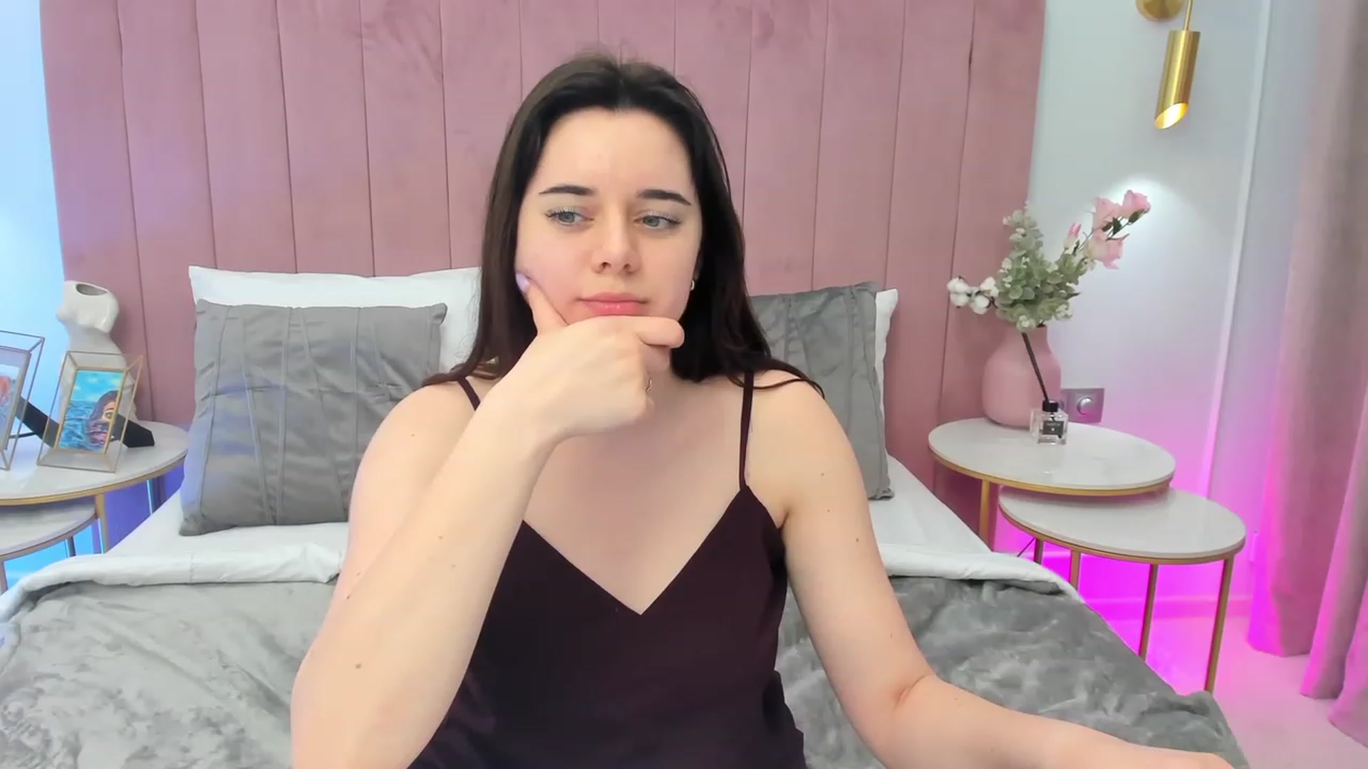 Gallery image thumbnail from JeyEvans's myfreecams stream on, 05/18/2023, 18:48 image 6 of 20