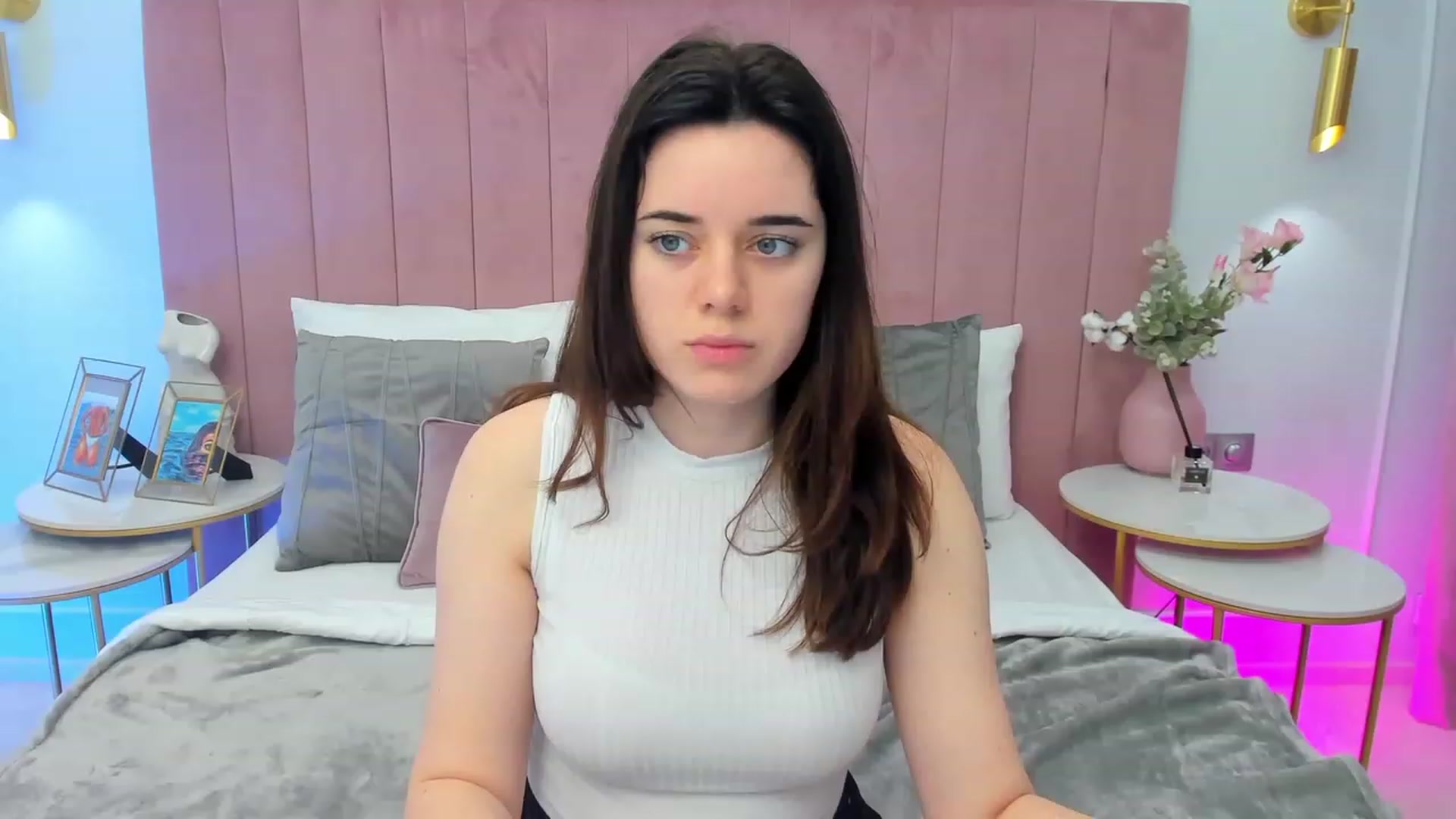 Gallery image thumbnail from JeyEvans's myfreecams stream on, 05/19/2023, 07:26 image 17 of 20