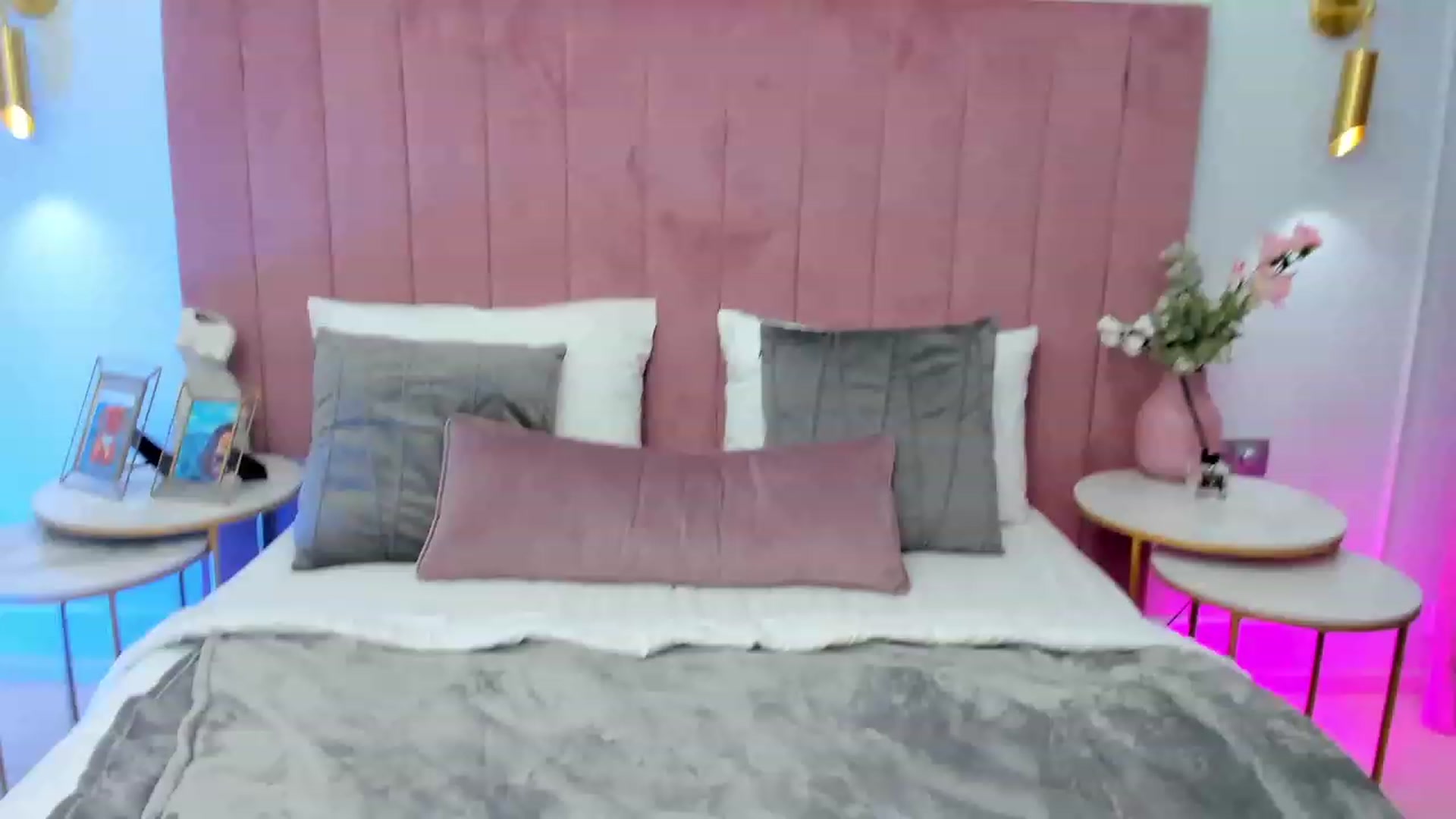 Gallery image thumbnail from JeyEvans's myfreecams stream on, 05/19/2023, 11:56 image 19 of 20