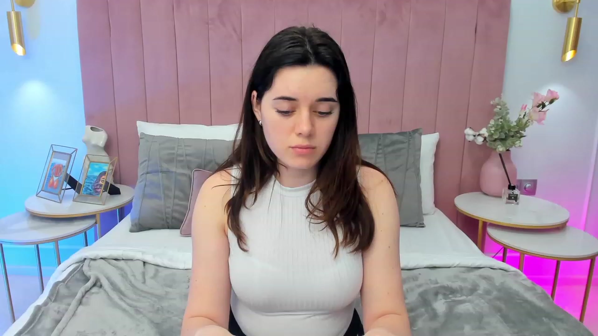 Gallery image thumbnail from JeyEvans's myfreecams stream on, 05/19/2023, 11:56 image 11 of 20