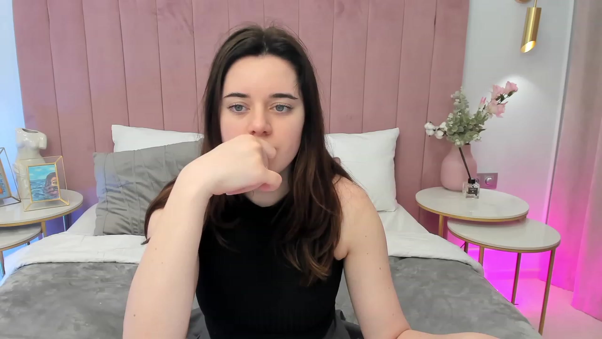 Gallery image thumbnail from JeyEvans's myfreecams stream on, 05/22/2023, 09:19 image 4 of 20