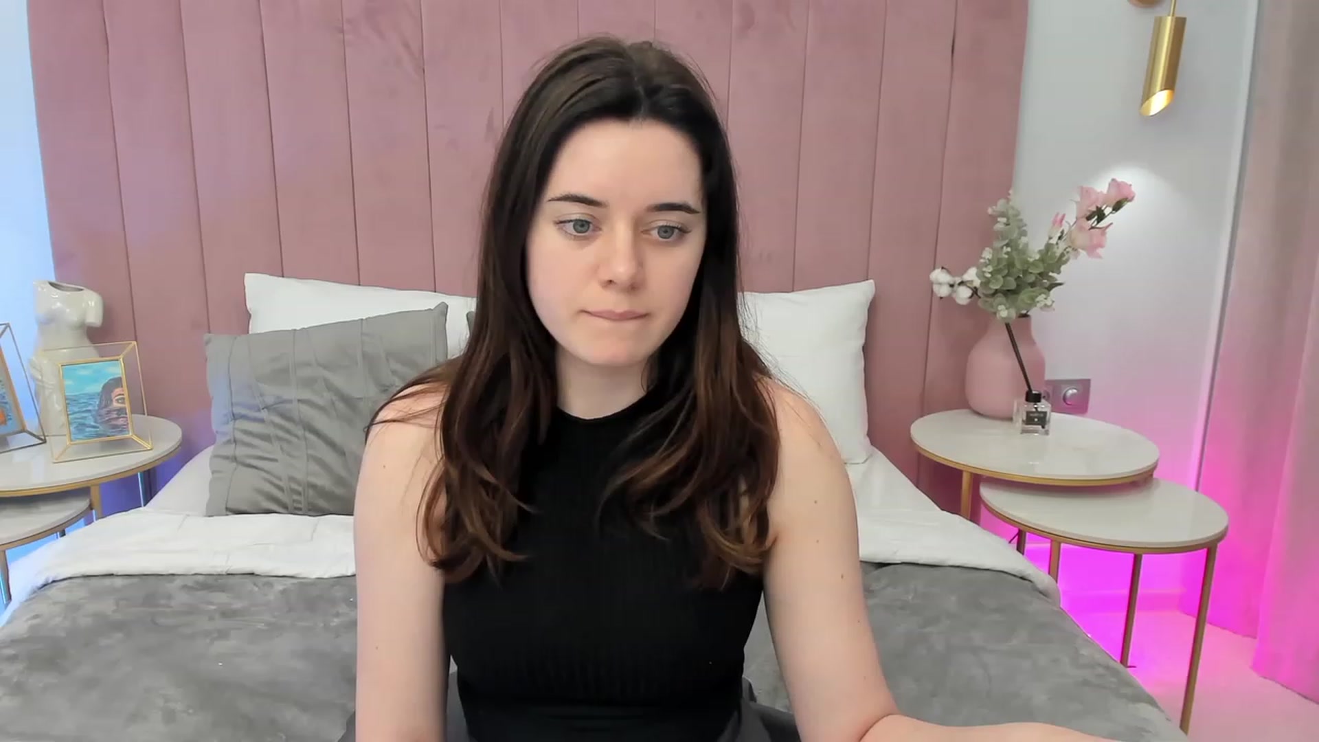 Gallery image thumbnail from JeyEvans's myfreecams stream on, 05/22/2023, 09:19 image 7 of 20