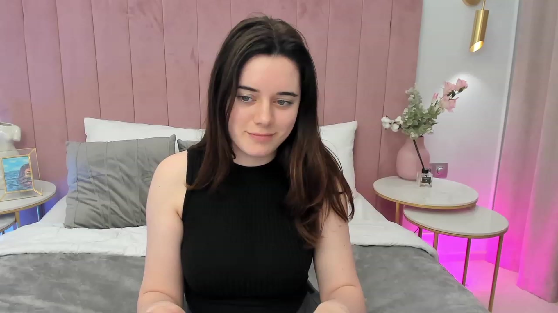 Gallery image thumbnail from JeyEvans's myfreecams stream on, 05/22/2023, 11:21 image 14 of 20