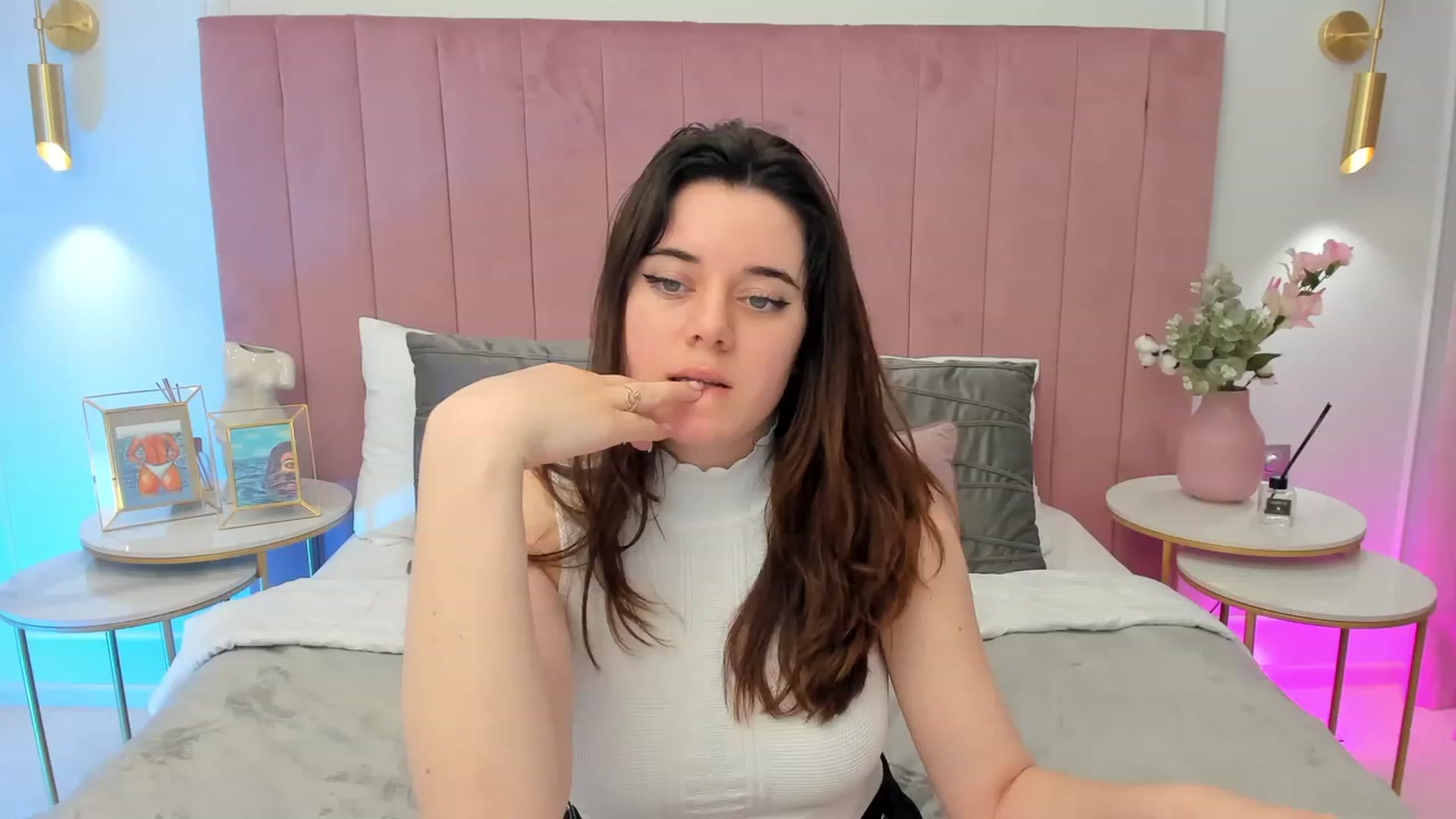 Gallery image thumbnail from JeyEvans's myfreecams stream on, 05/29/2023, 03:54 image 3 of 20