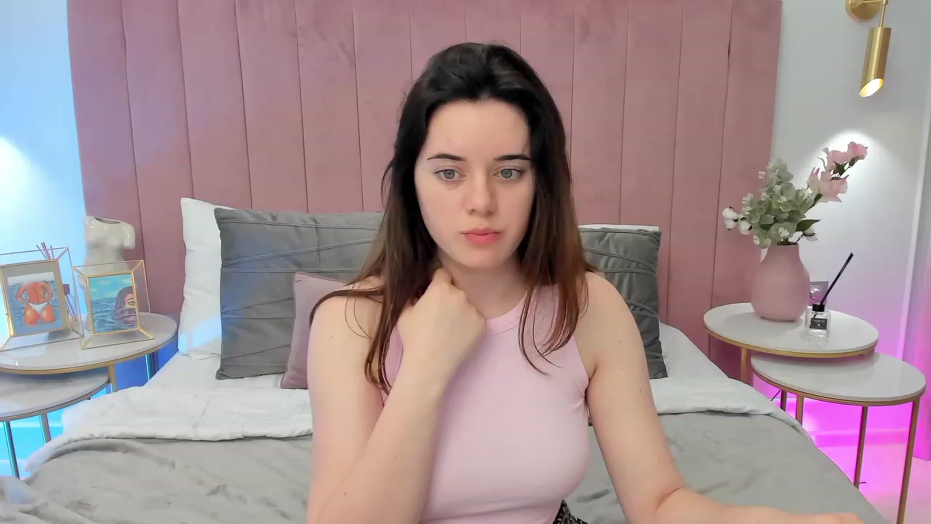 Gallery image thumbnail from JeyEvans's myfreecams stream on, 05/29/2023, 15:22 image 3 of 20