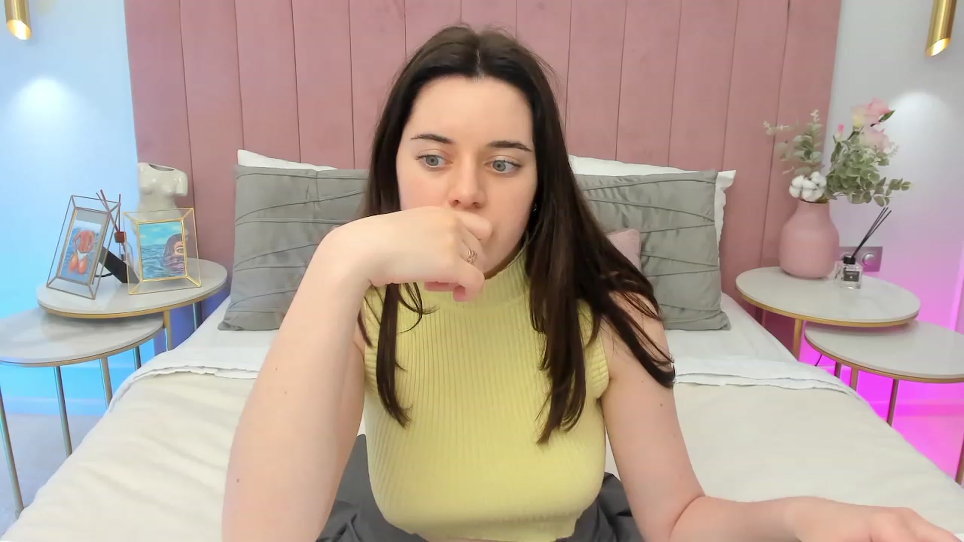 Gallery image thumbnail from JeyEvans's myfreecams stream on, 06/08/2023, 18:43 image 16 of 20