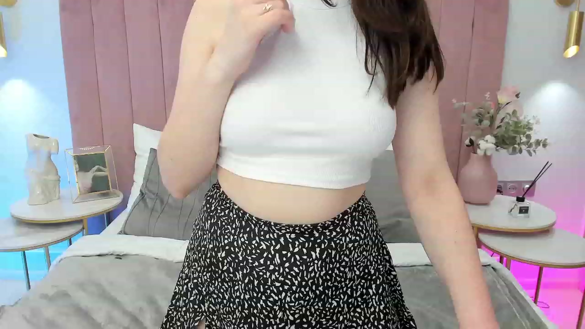 Gallery image thumbnail from JeyEvans's myfreecams stream on, 06/12/2023, 13:29 image 1 of 20