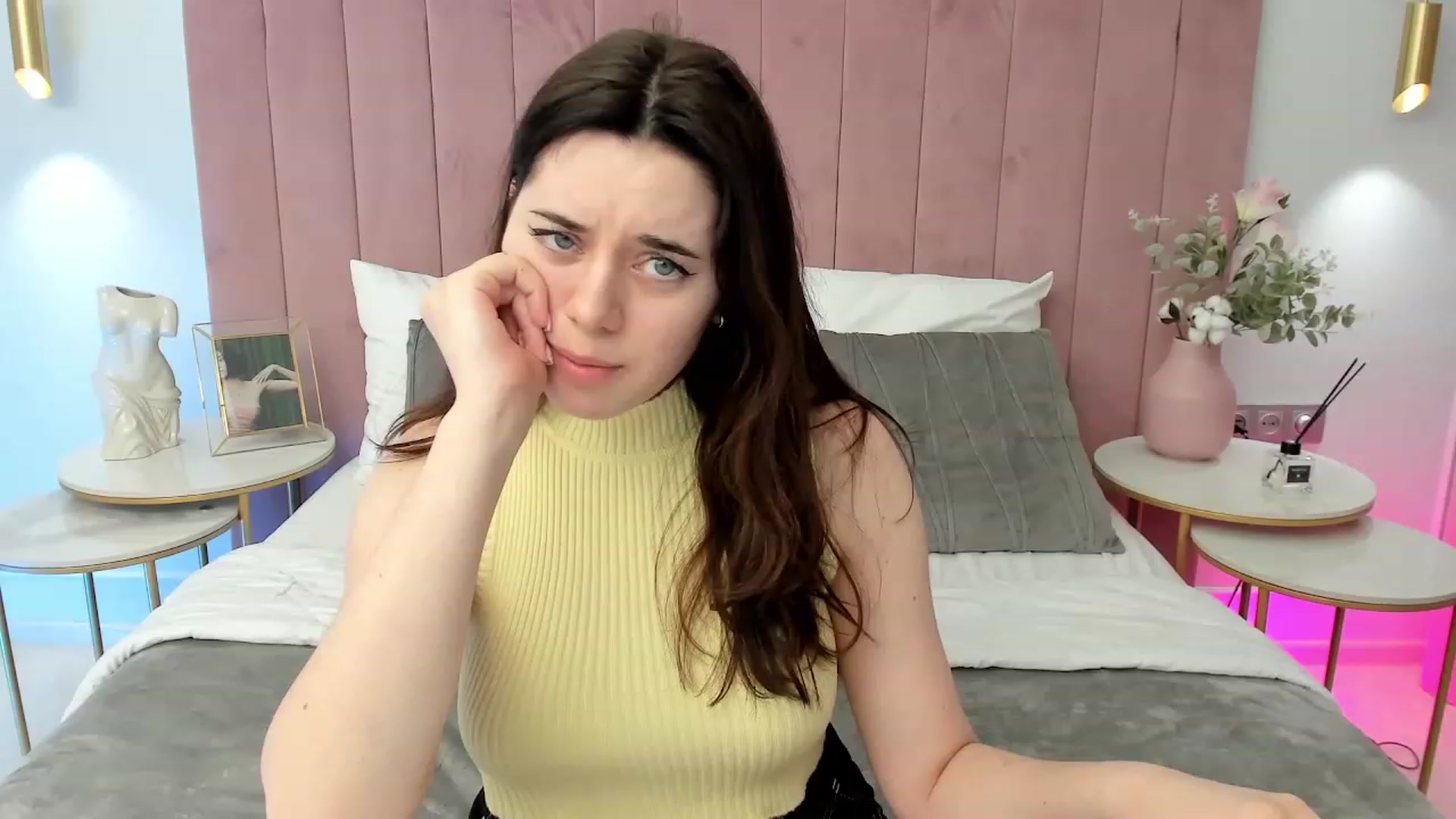 Gallery image thumbnail from JeyEvans's myfreecams stream on, 06/14/2023, 02:24 image 13 of 20