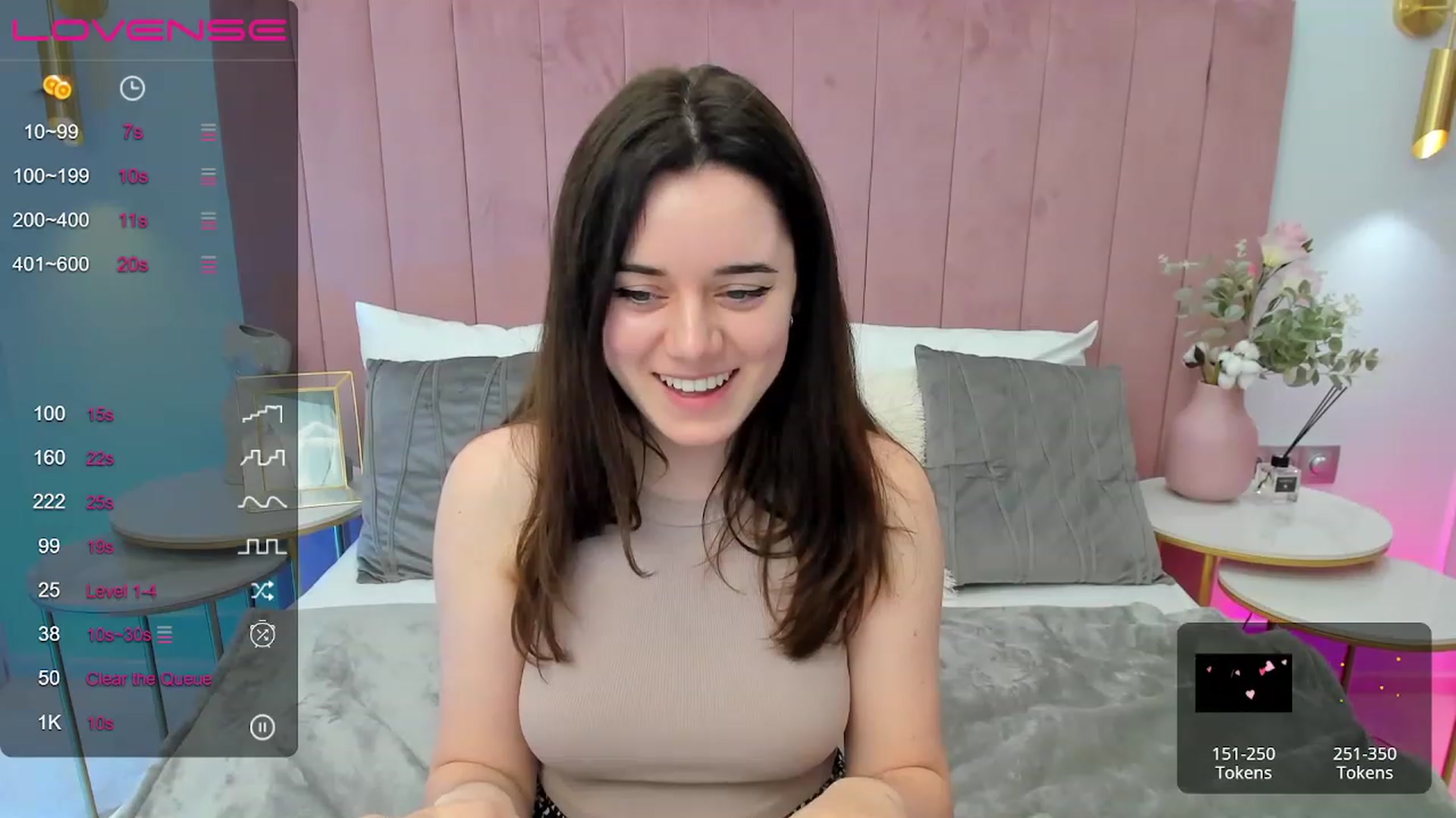 Gallery image thumbnail from JeyEvans's myfreecams stream on, 06/15/2023, 14:43 image 6 of 20