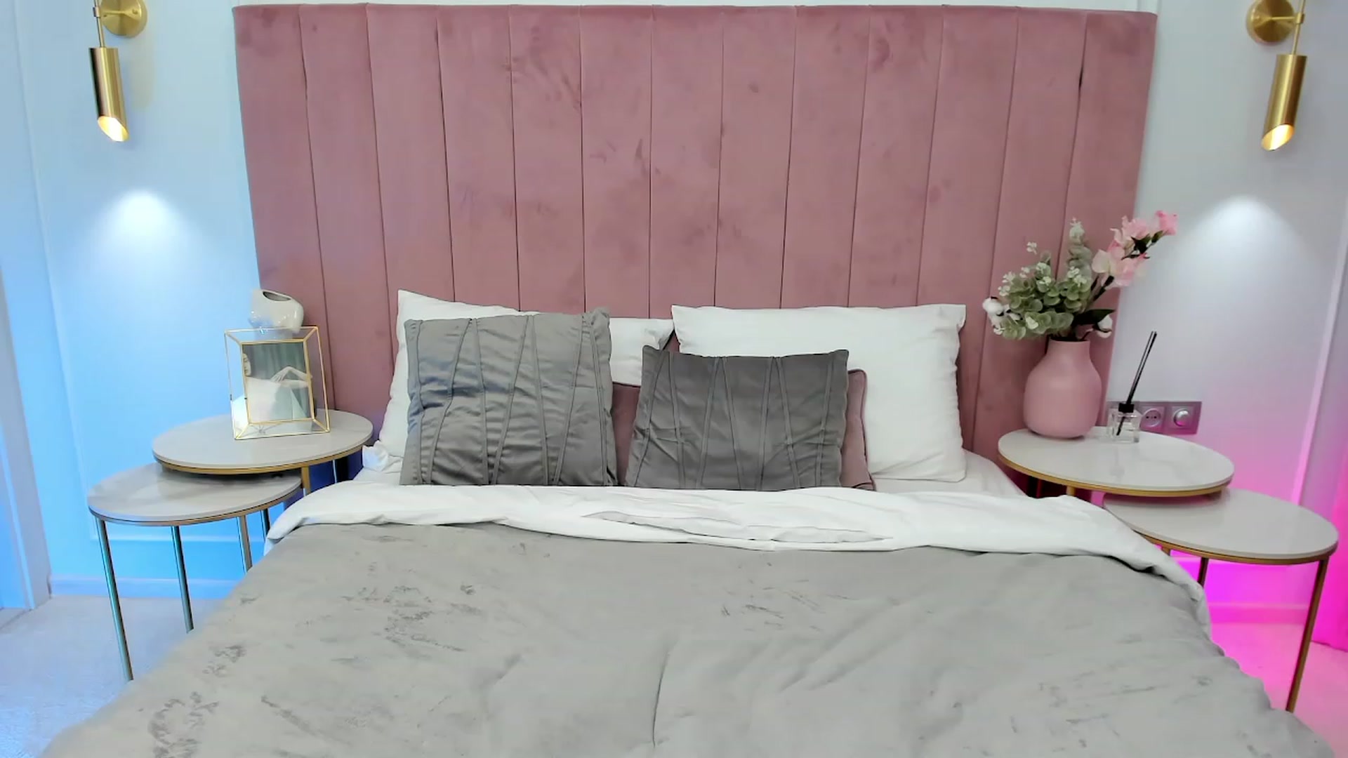 Gallery image thumbnail from JeyEvans's myfreecams stream on, 06/28/2023, 05:22 image 7 of 20