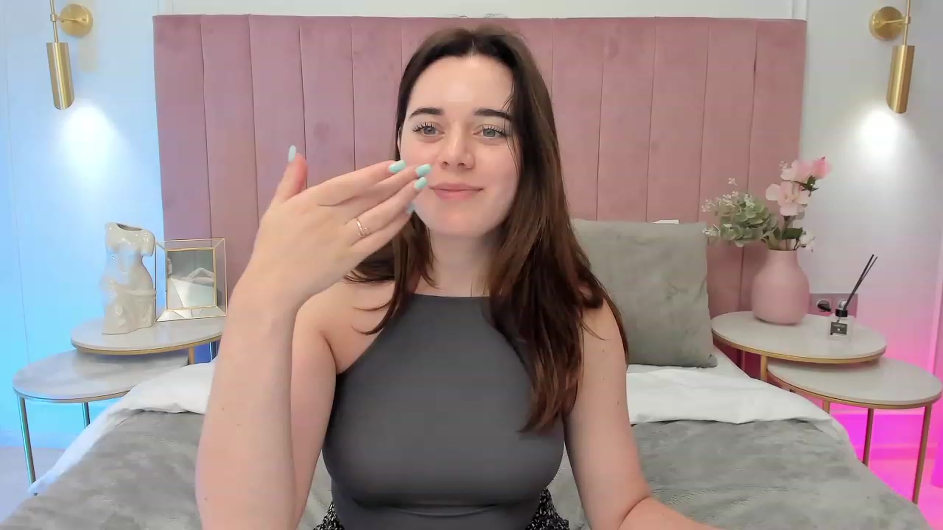 Gallery image thumbnail from JeyEvans's myfreecams stream on, 07/17/2023, 09:22 image 13 of 20