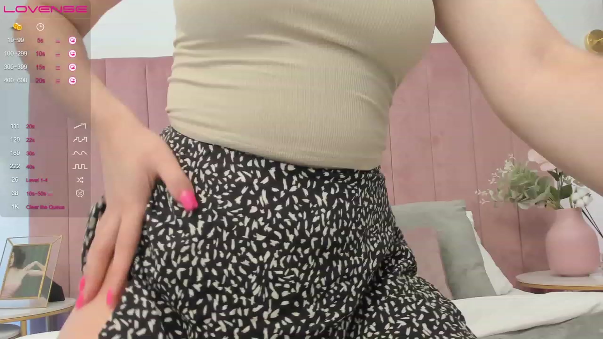 Gallery image thumbnail from JeyEvans's myfreecams stream on, 08/16/2023, 05:59 image 12 of 20