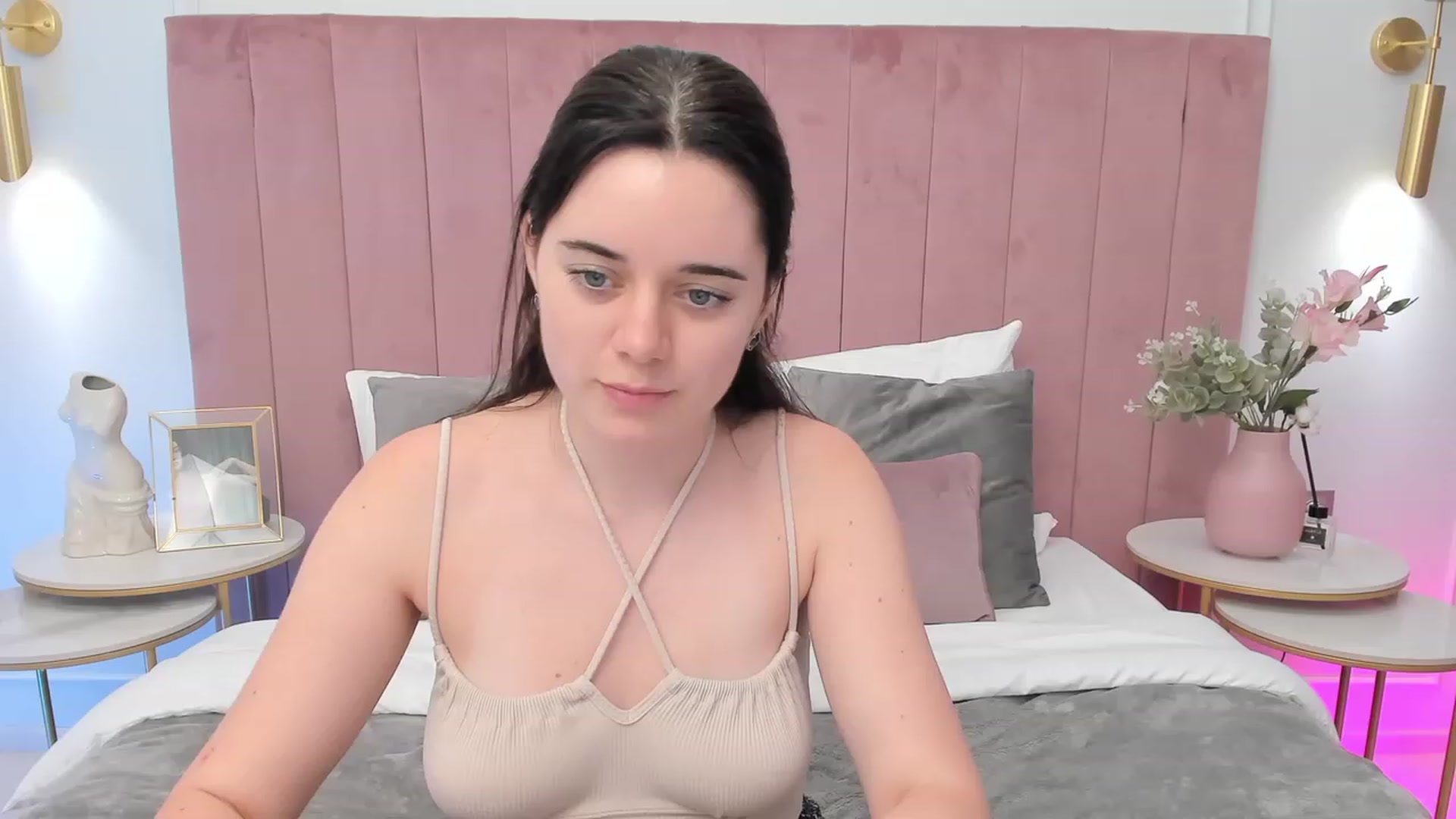 Gallery image thumbnail from JeyEvans's myfreecams stream on, 08/27/2023, 11:53 image 14 of 20