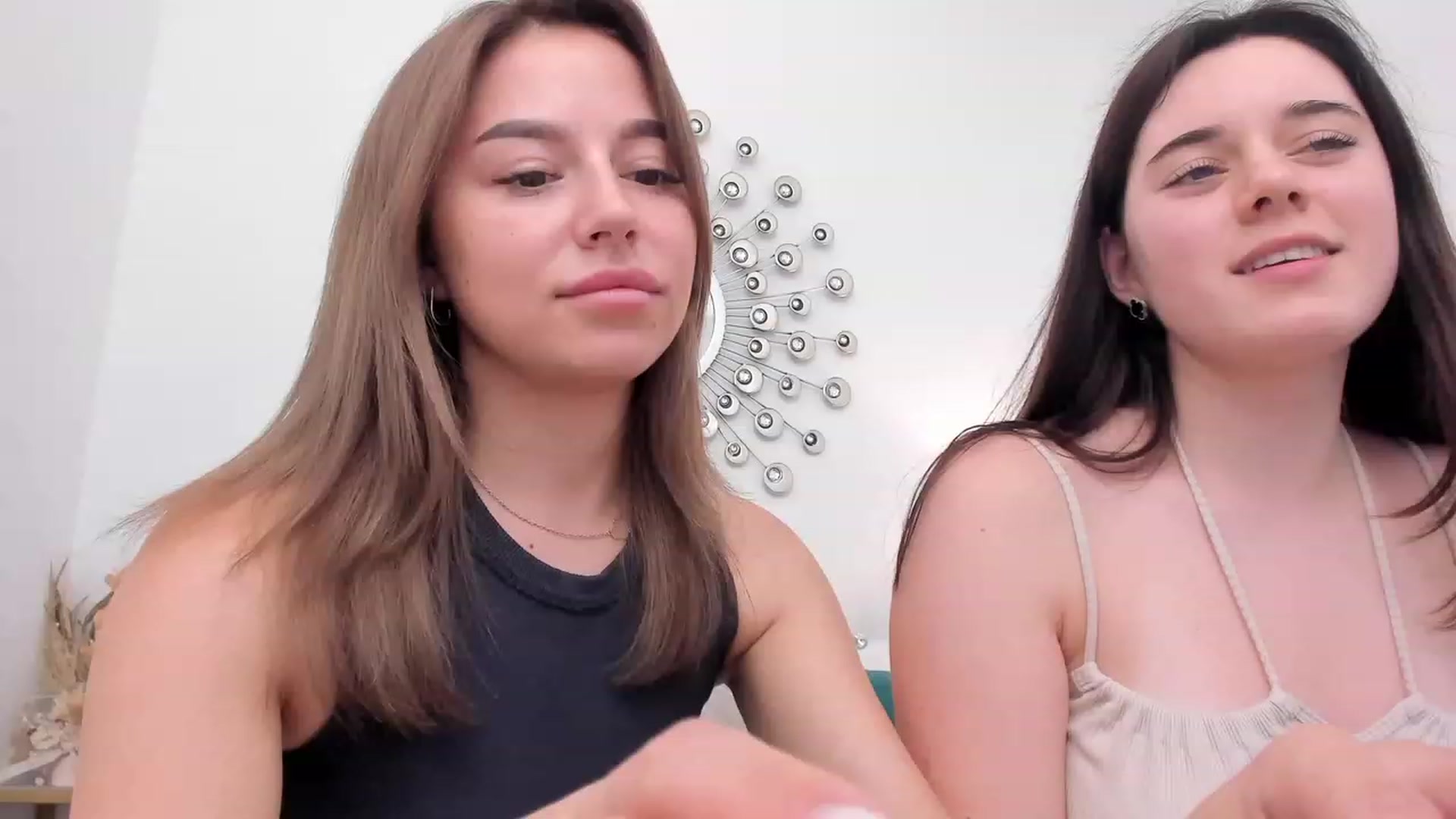 Gallery image thumbnail from JeyEvans's myfreecams stream on, 08/31/2023, 10:23 image 16 of 20