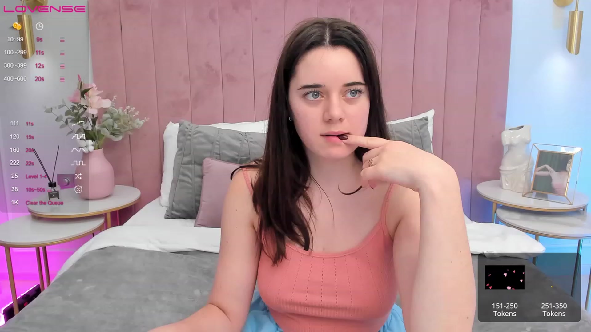Gallery image thumbnail from JeyEvans's myfreecams stream on, 10/06/2023, 11:59 image 11 of 20