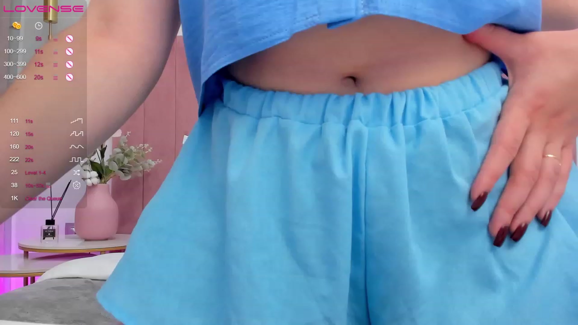 Gallery image thumbnail from JeyEvans's myfreecams stream on, 10/10/2023, 12:45 image 17 of 20