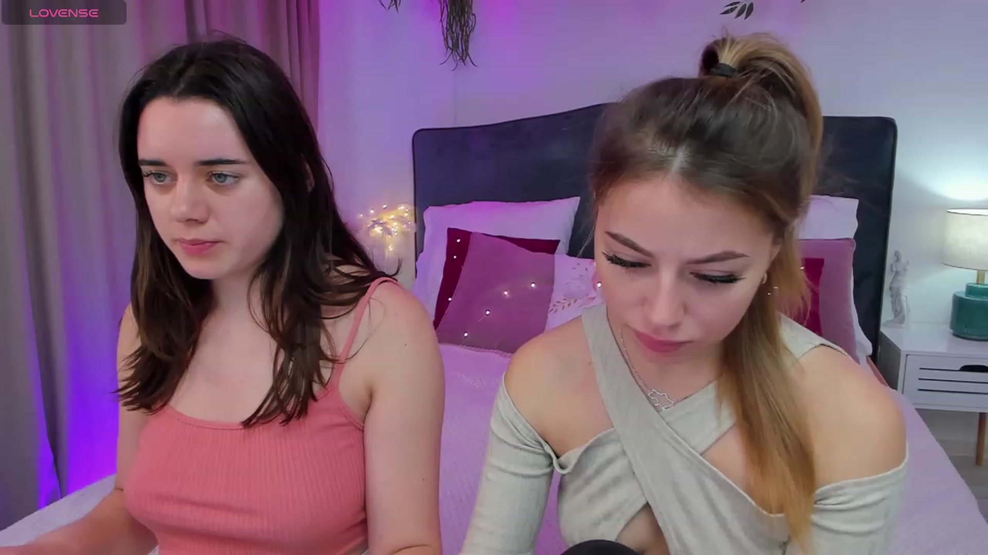Gallery image thumbnail from JeyEvans's myfreecams stream on, 12/01/2023, 11:54 image 20 of 20