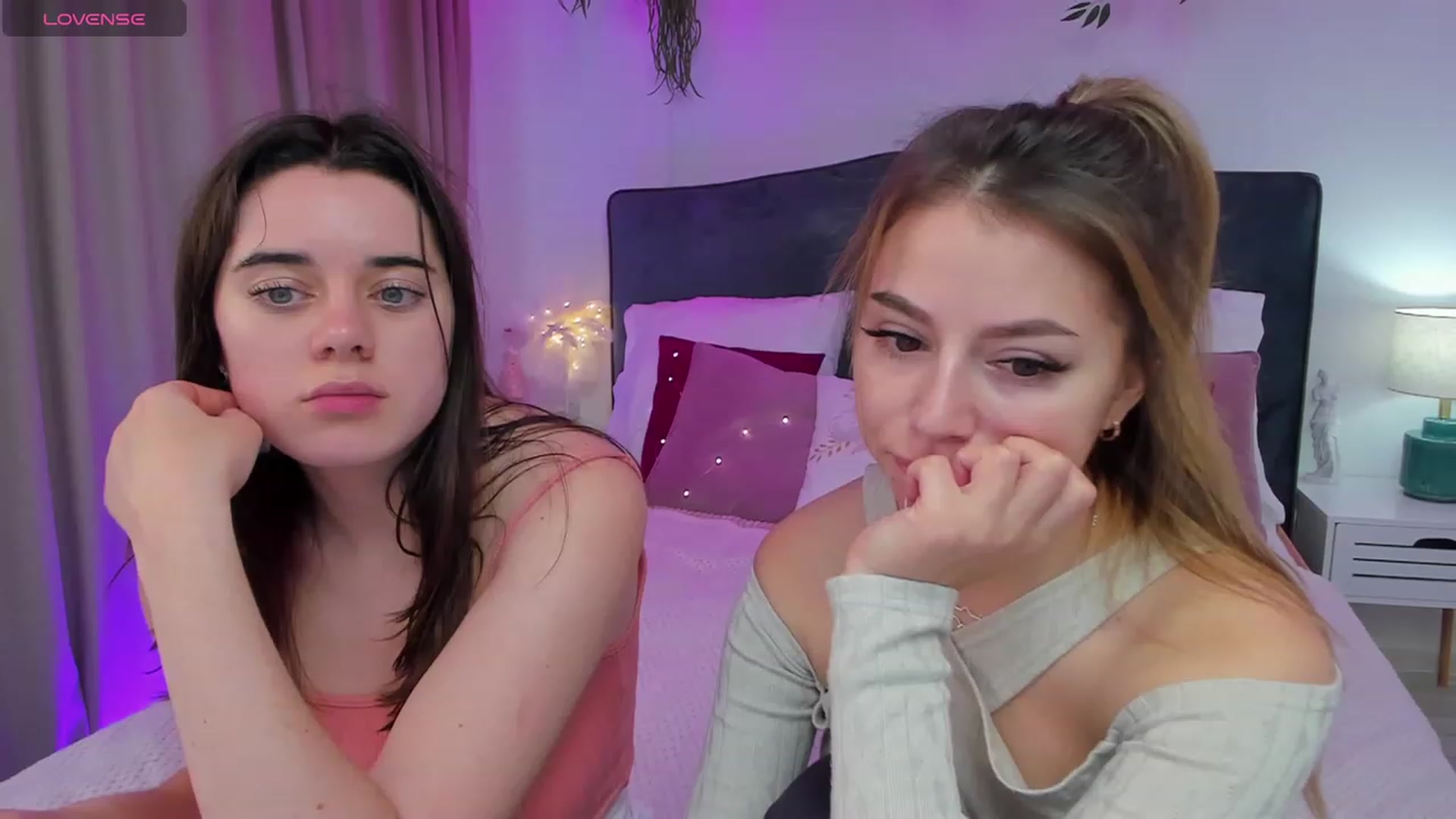 Gallery image thumbnail from JeyEvans's myfreecams stream on, 12/01/2023, 11:54 image 17 of 20