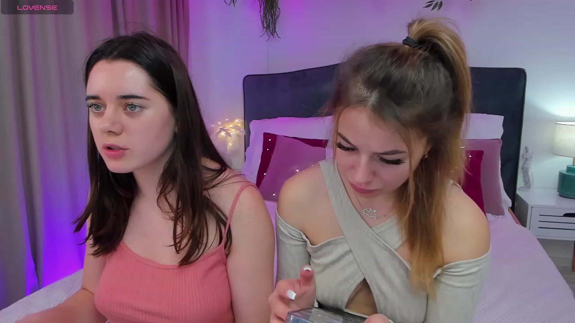 Gallery image thumbnail from JeyEvans's myfreecams stream on, 12/01/2023, 11:54 image 9 of 20