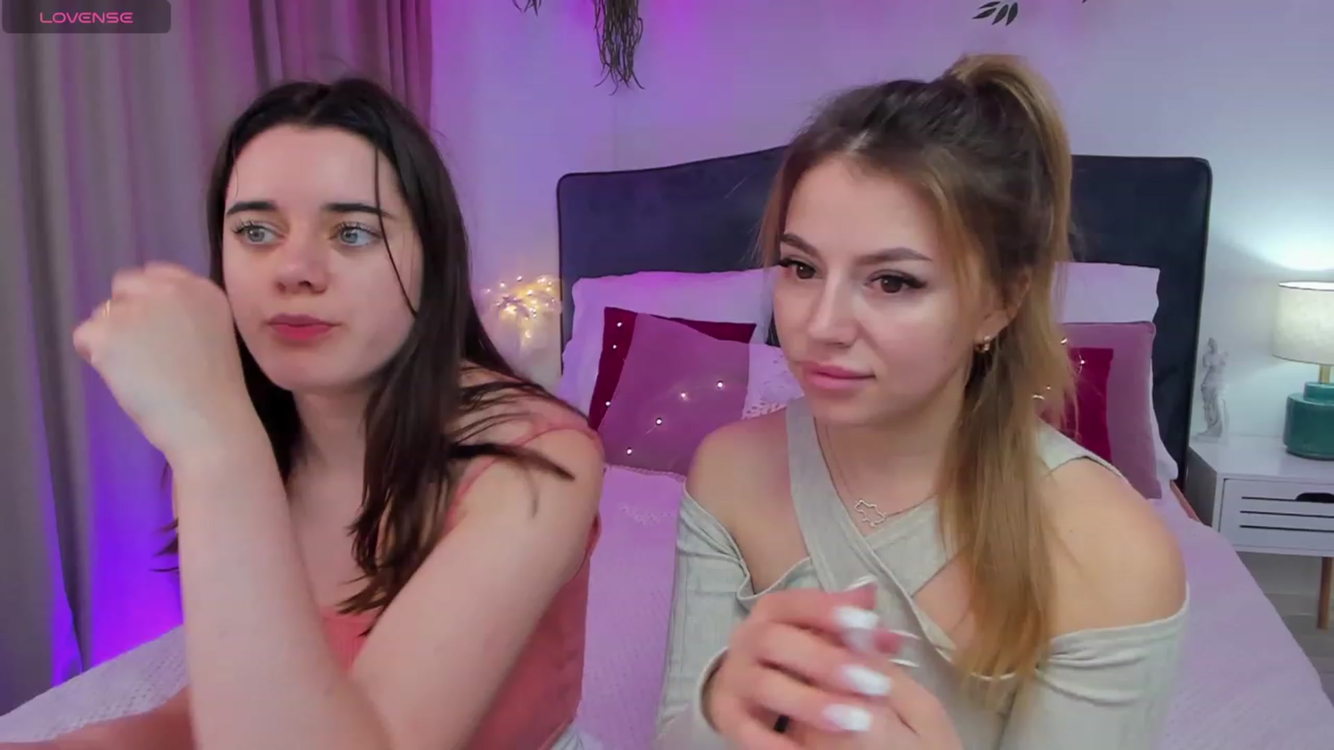 Gallery image thumbnail from JeyEvans's myfreecams stream on, 12/01/2023, 11:54 image 16 of 20