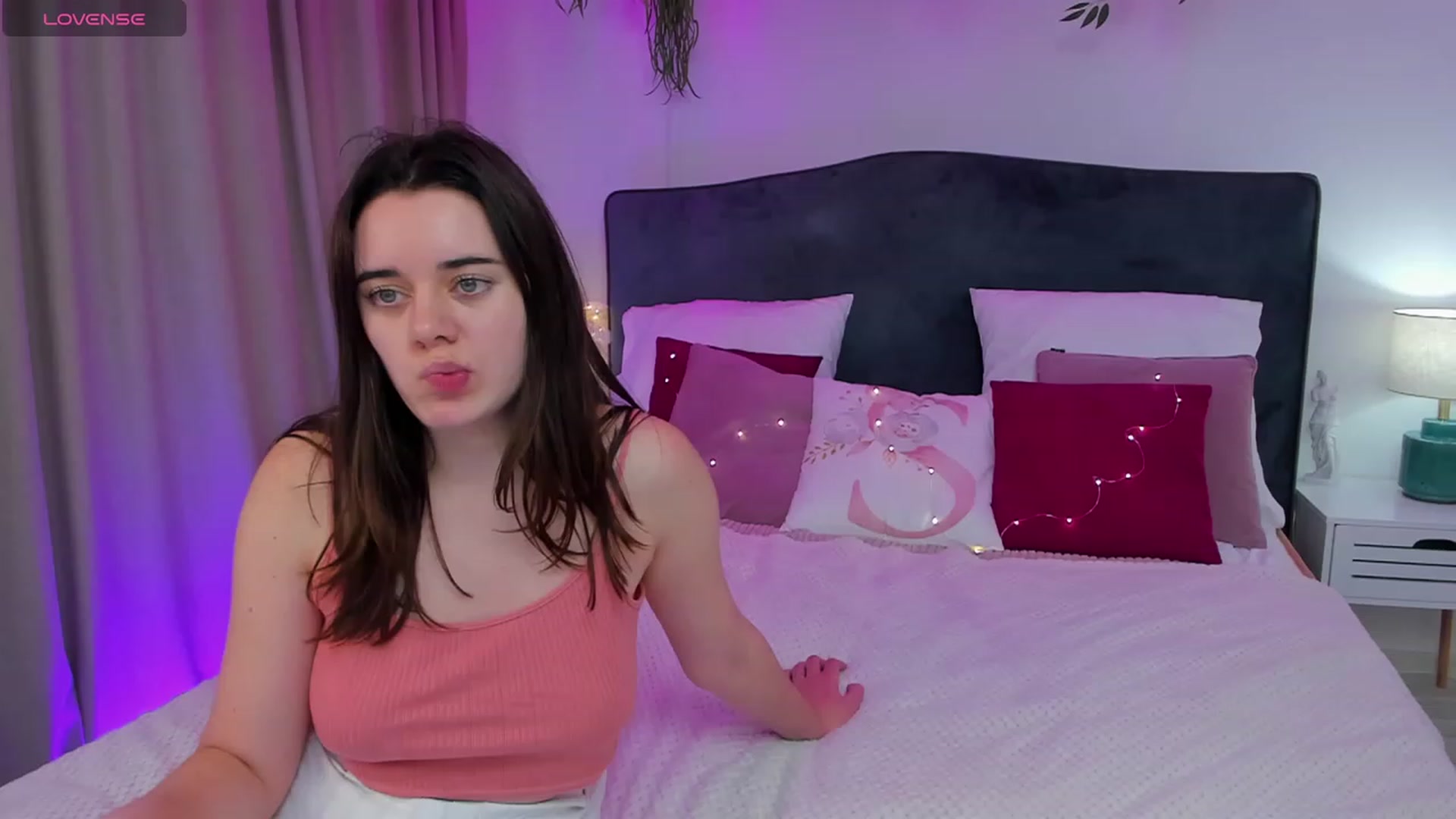 Gallery image thumbnail from JeyEvans's myfreecams stream on, 12/01/2023, 13:01 image 10 of 20