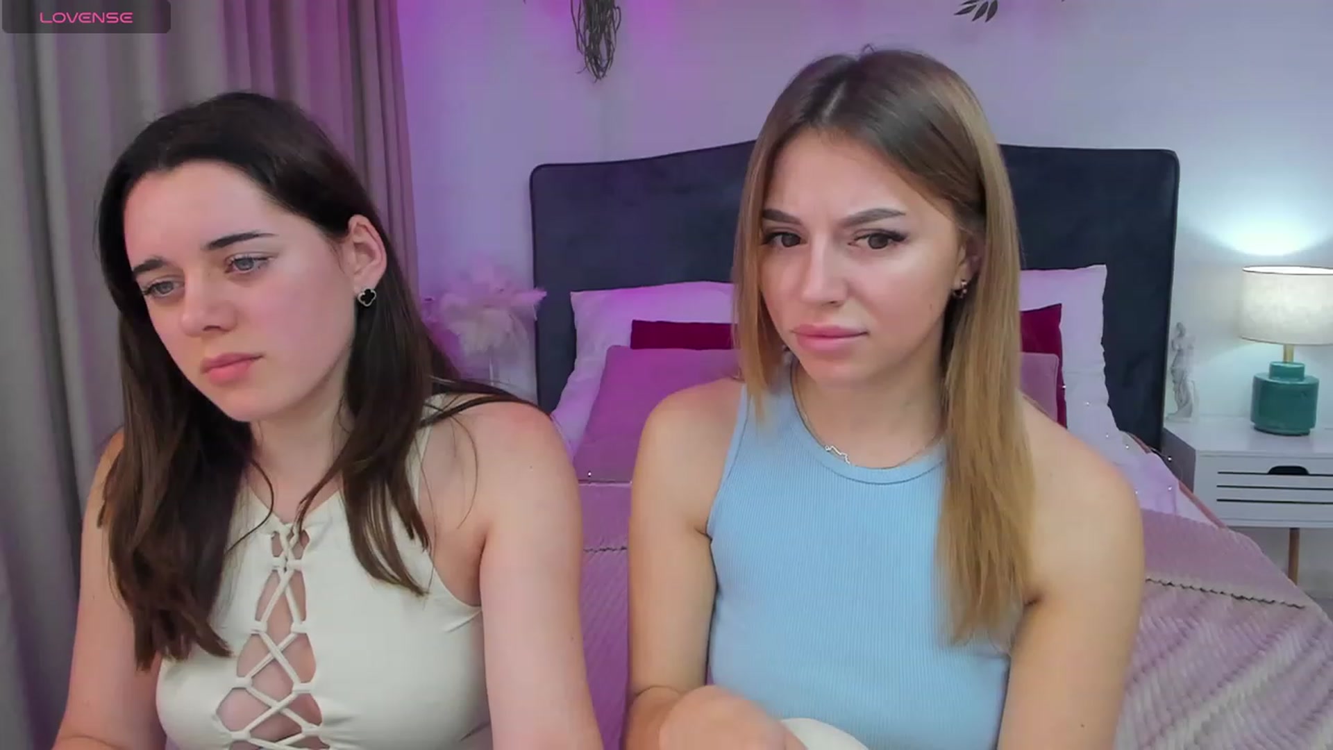 Gallery image thumbnail from JeyEvans's myfreecams stream on, 12/08/2023, 12:15 image 6 of 20